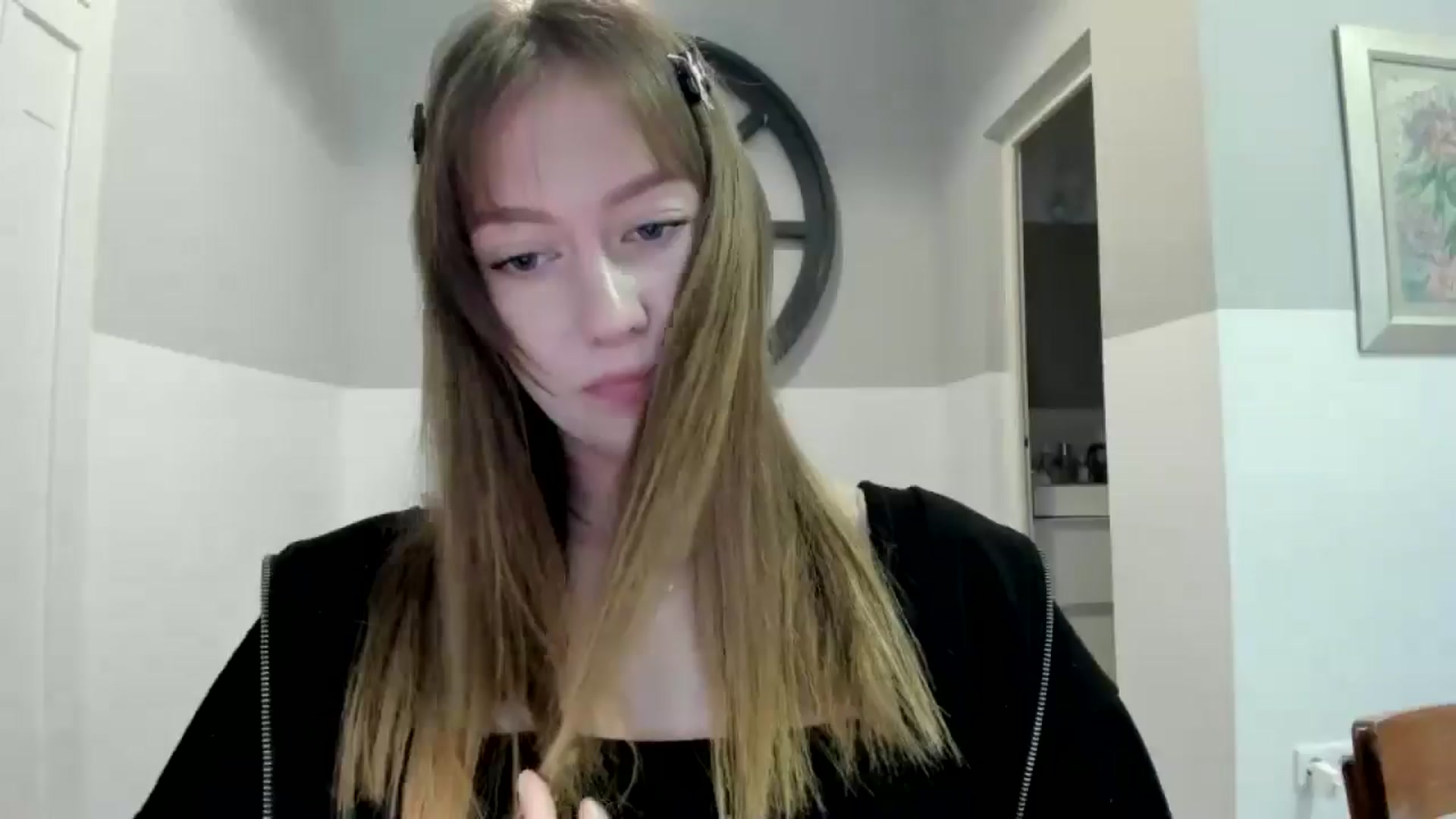 Gallery image thumbnail from RoboSasha's myfreecams stream on, 11/06/2025, 14:13 image 16 of 20