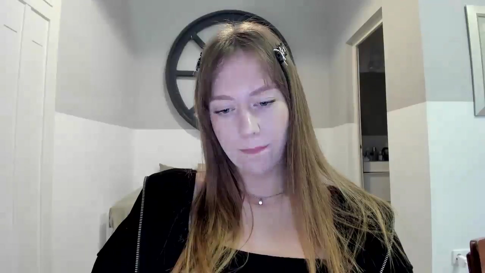 Gallery image thumbnail from RoboSasha's myfreecams stream on, 11/06/2025, 14:13 image 11 of 20