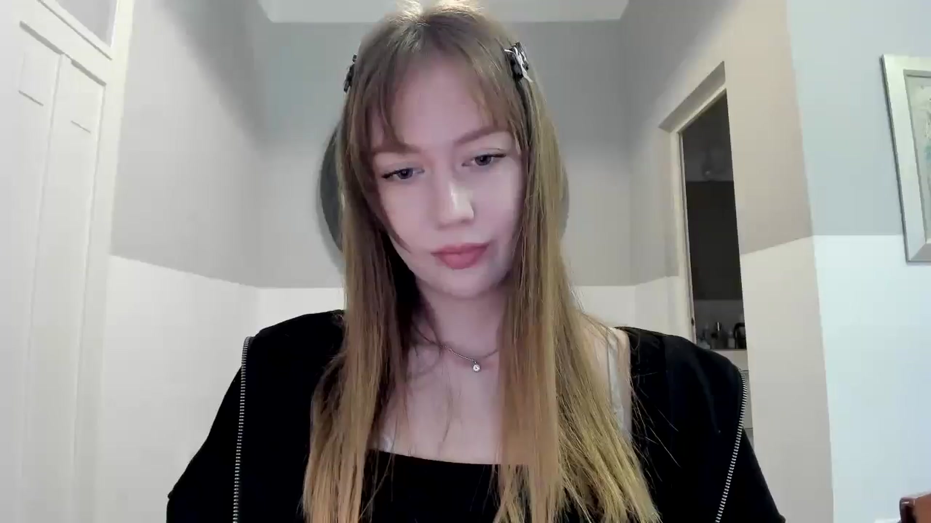 Gallery image thumbnail from RoboSasha's myfreecams stream on, 11/06/2025, 14:13 image 3 of 20