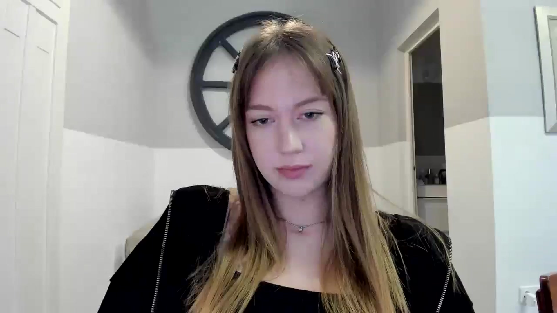 Gallery image thumbnail from RoboSasha's myfreecams stream on, 11/06/2025, 14:13 image 9 of 20
