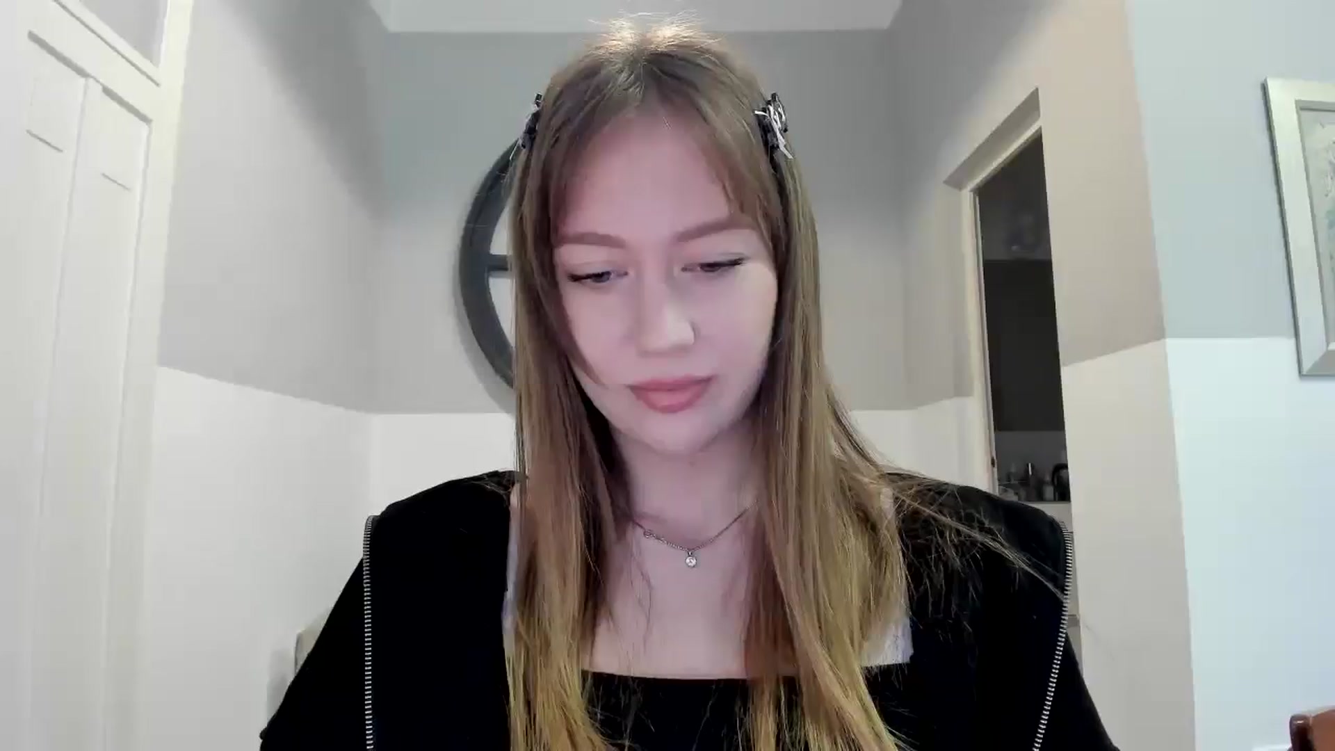 Gallery image thumbnail from RoboSasha's myfreecams stream on, 11/06/2025, 14:13 image 1 of 20