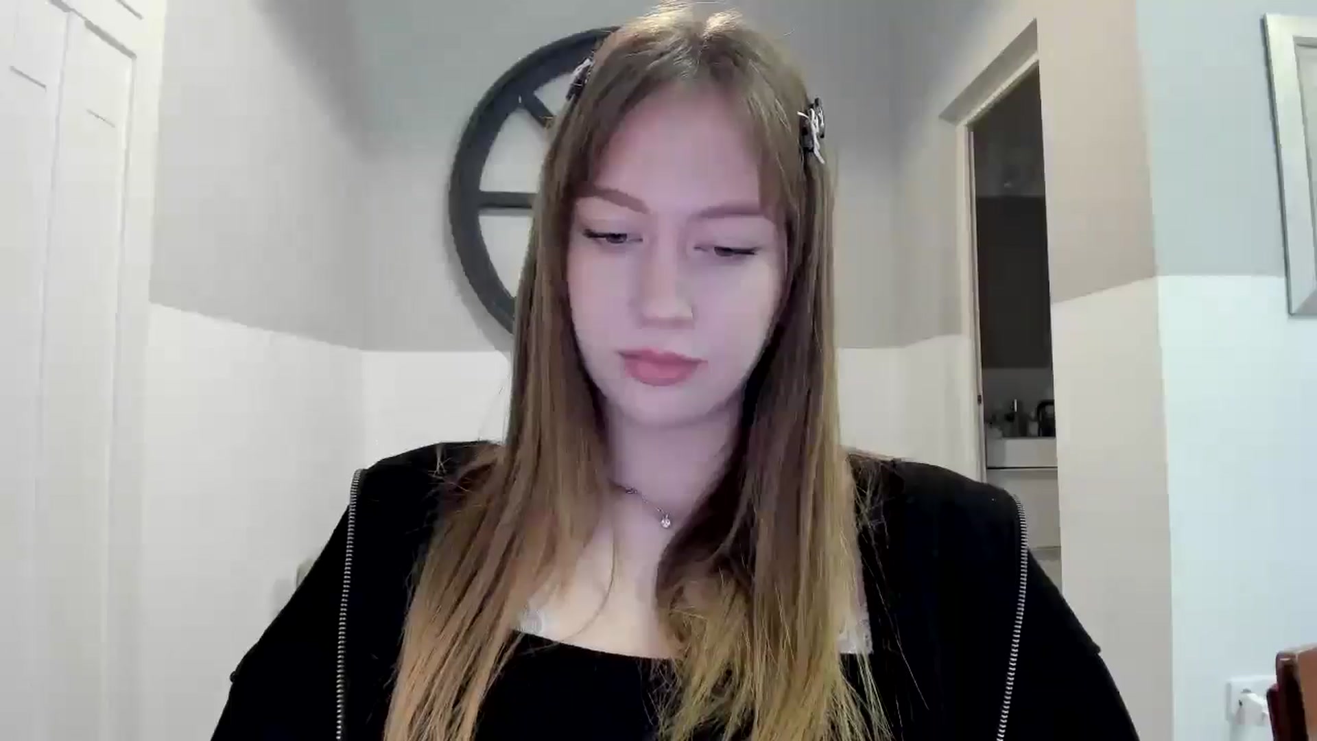 Gallery image thumbnail from RoboSasha's myfreecams stream on, 11/06/2025, 14:13 image 7 of 20