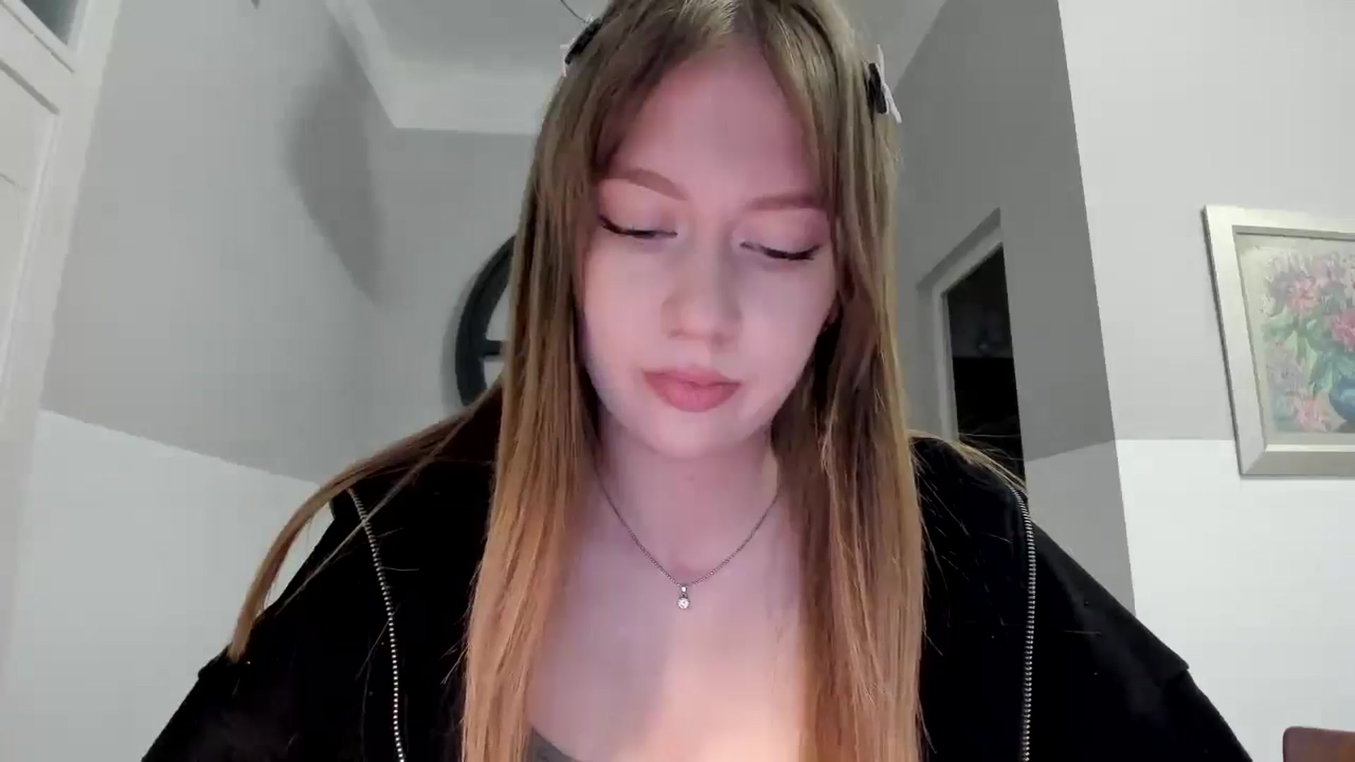 Gallery image thumbnail from RoboSasha's myfreecams stream on, 11/07/2025, 14:30 image 19 of 20