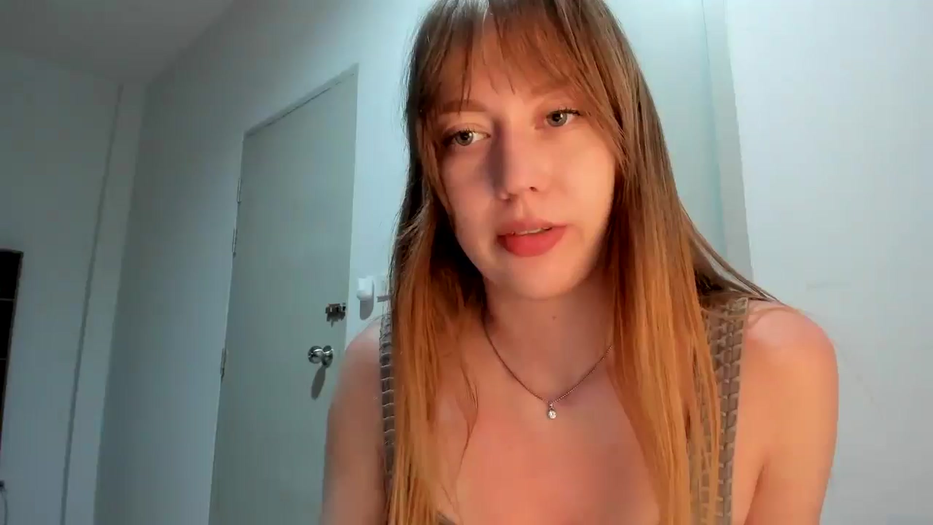 Gallery image thumbnail from RoboSasha's myfreecams stream on, 11/12/2025, 12:50 image 11 of 20