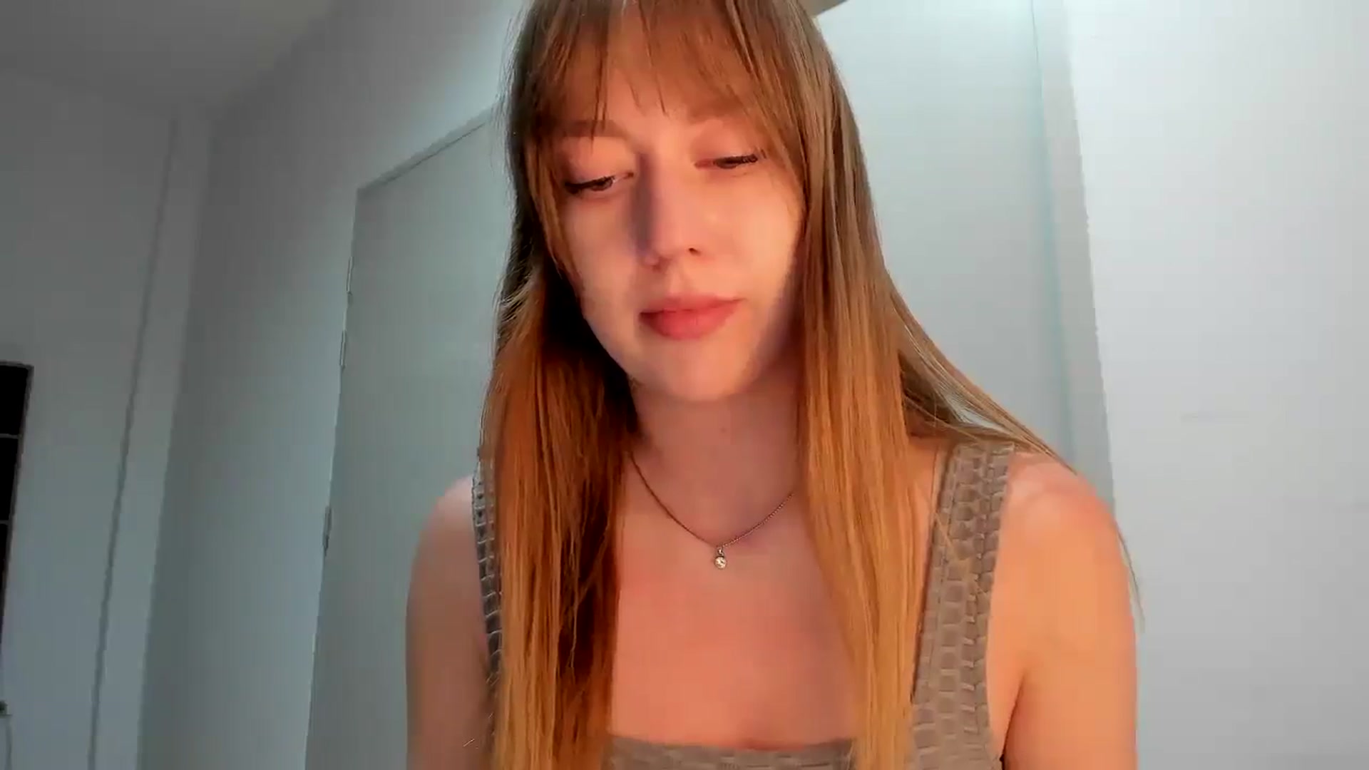 Gallery image thumbnail from RoboSasha's myfreecams stream on, 11/12/2025, 12:50 image 12 of 20