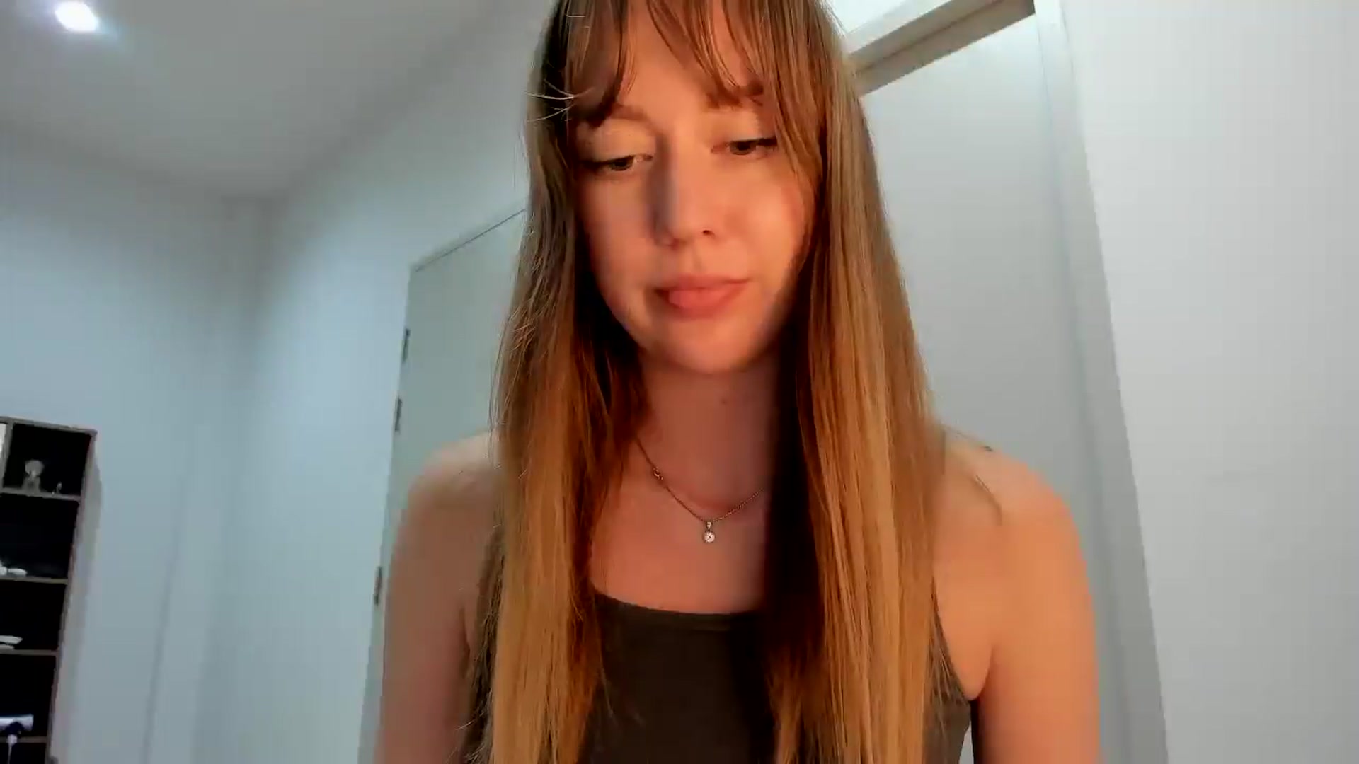 Gallery image thumbnail from RoboSasha's myfreecams stream on, 11/16/2025, 14:13 image 14 of 20