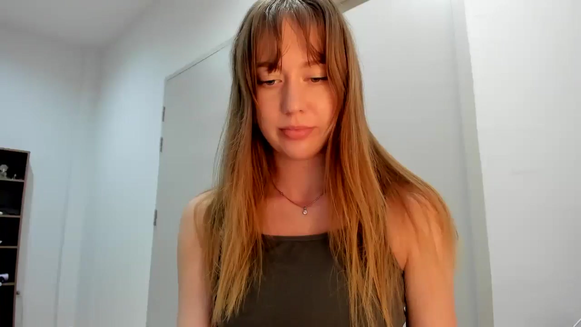 Gallery image thumbnail from RoboSasha's myfreecams stream on, 11/16/2025, 14:13 image 16 of 20