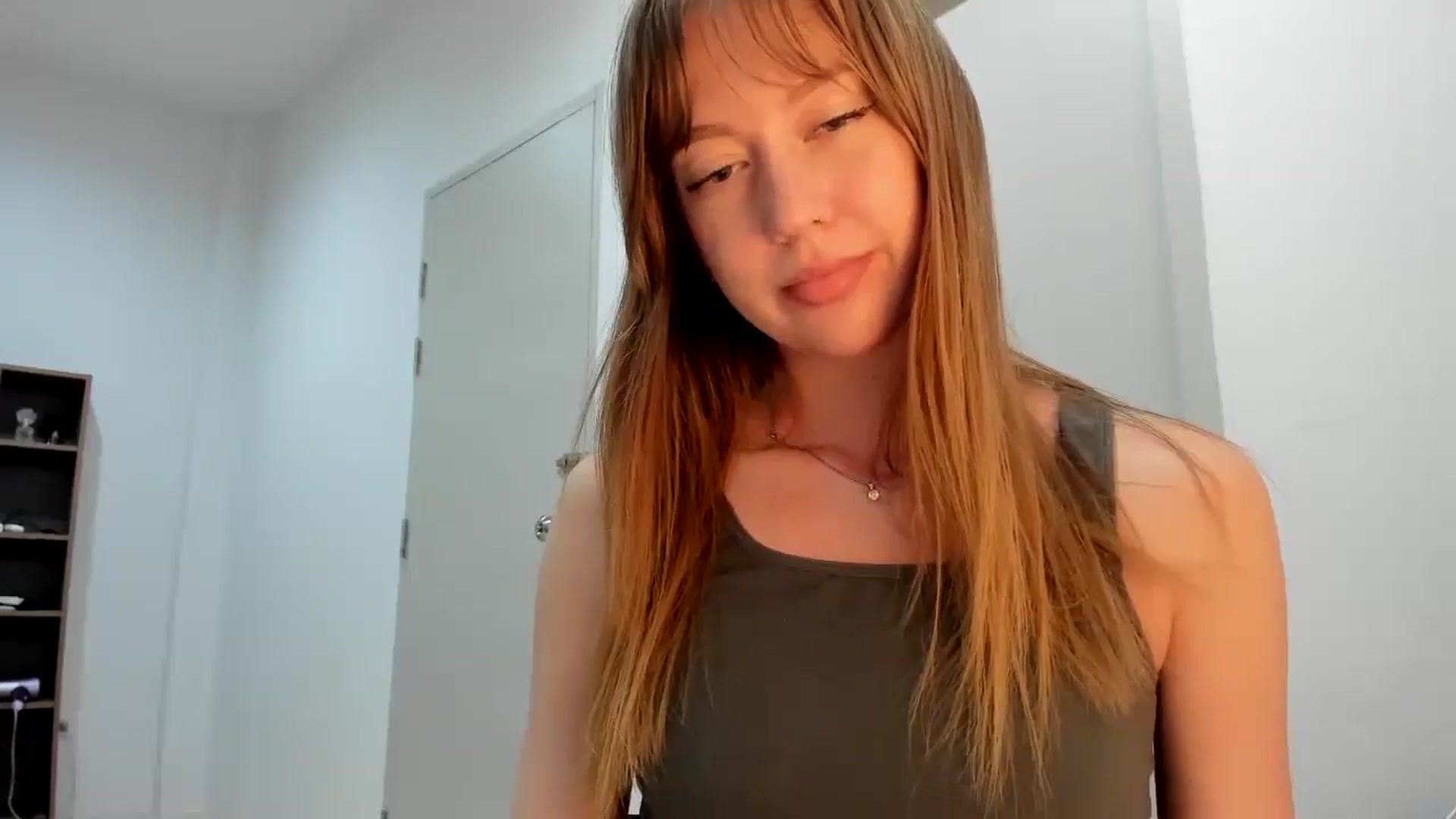 Gallery image thumbnail from RoboSasha's myfreecams stream on, 11/16/2025, 15:28 image 6 of 20