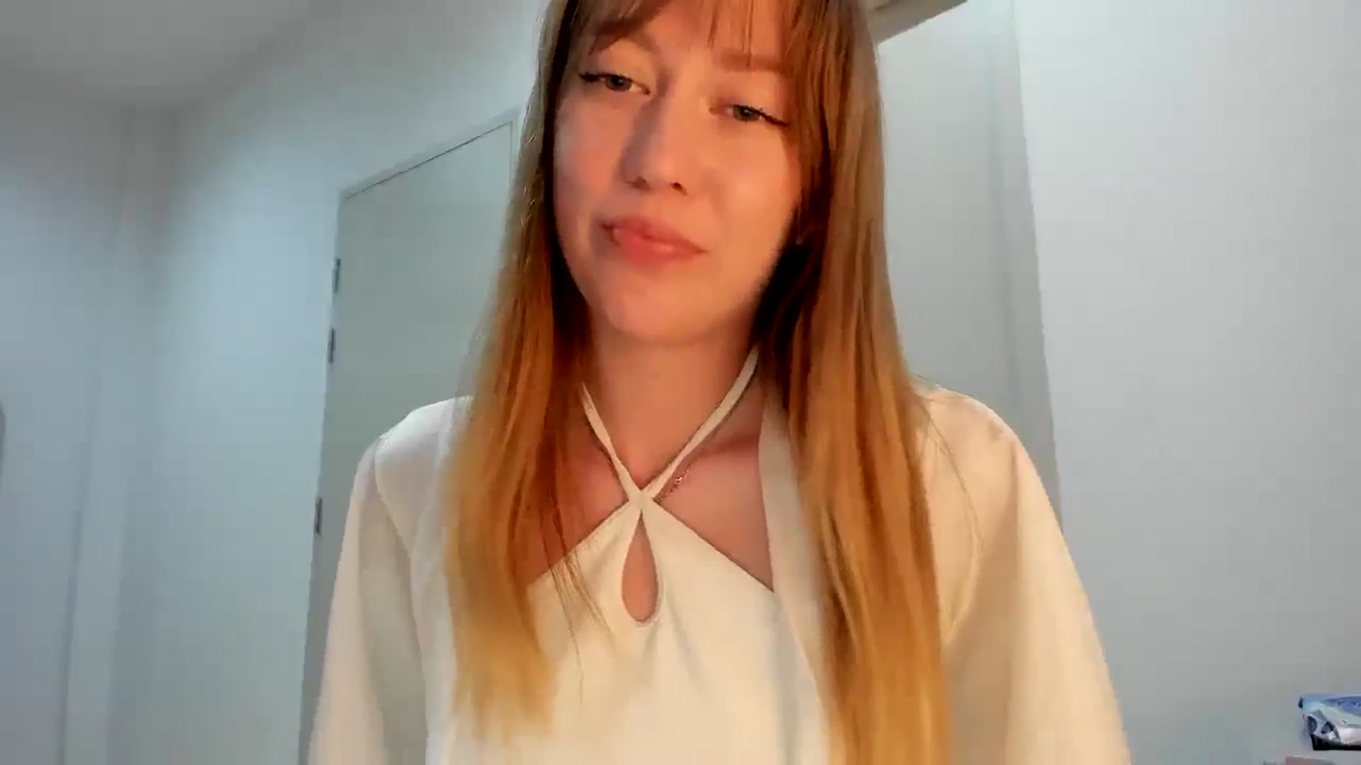 Gallery image thumbnail from RoboSasha's myfreecams stream on, 11/19/2025, 14:18 image 17 of 20