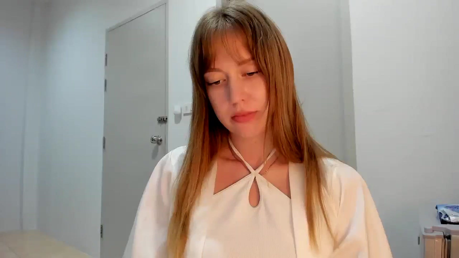 Gallery image thumbnail from RoboSasha's myfreecams stream on, 11/19/2025, 14:18 image 13 of 20