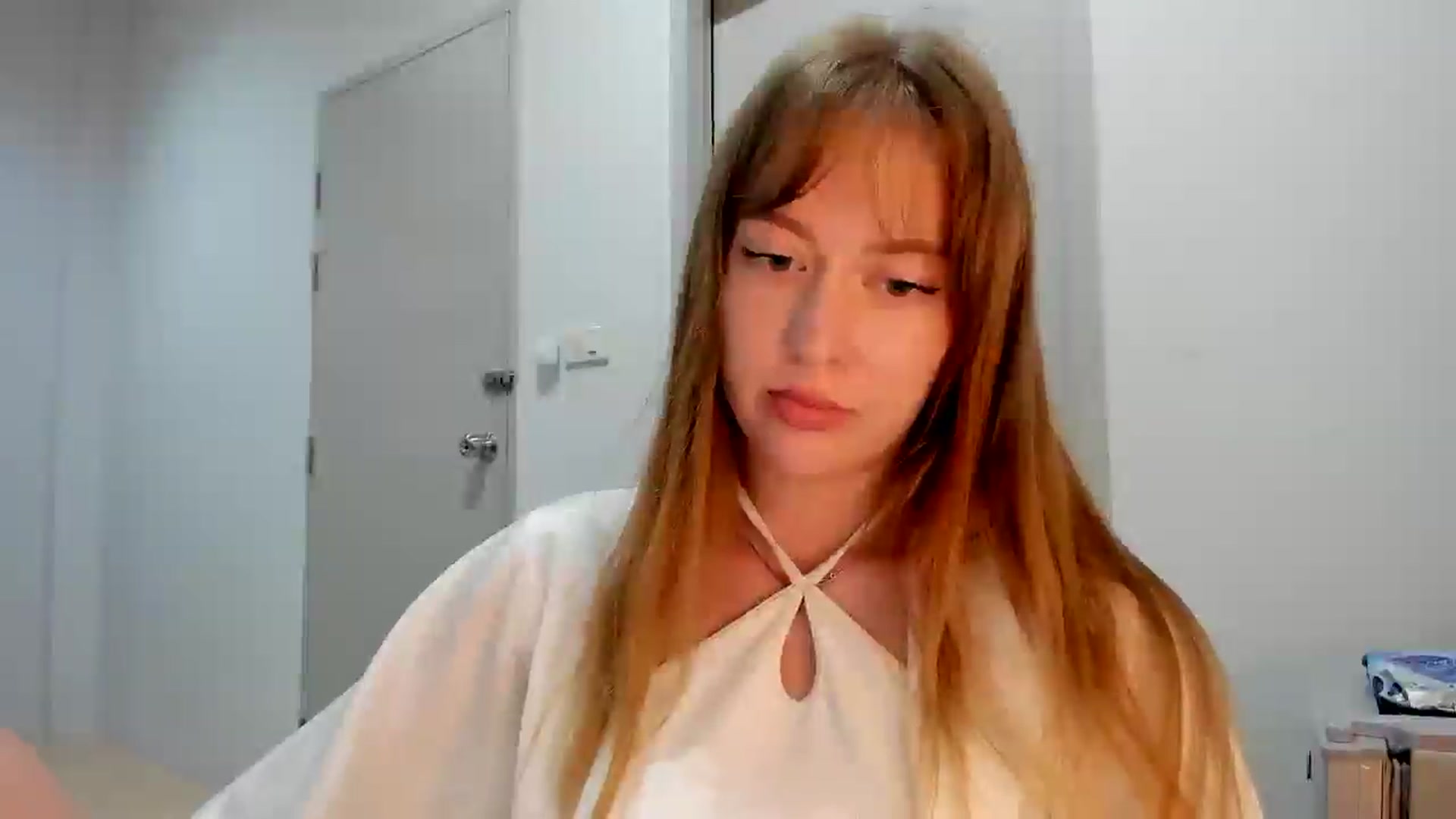 Gallery image thumbnail from RoboSasha's myfreecams stream on, 11/19/2025, 14:18 image 8 of 20