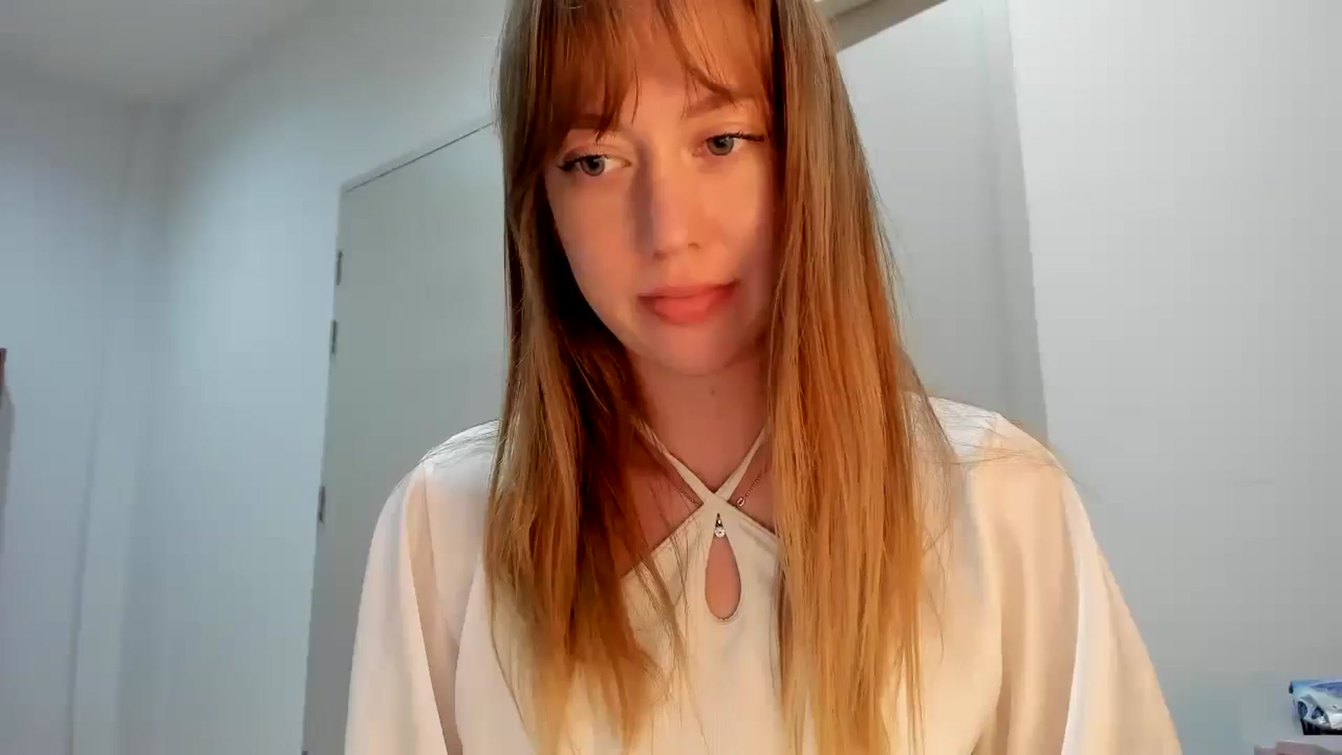 Gallery image thumbnail from RoboSasha's myfreecams stream on, 11/19/2025, 14:46 image 13 of 20