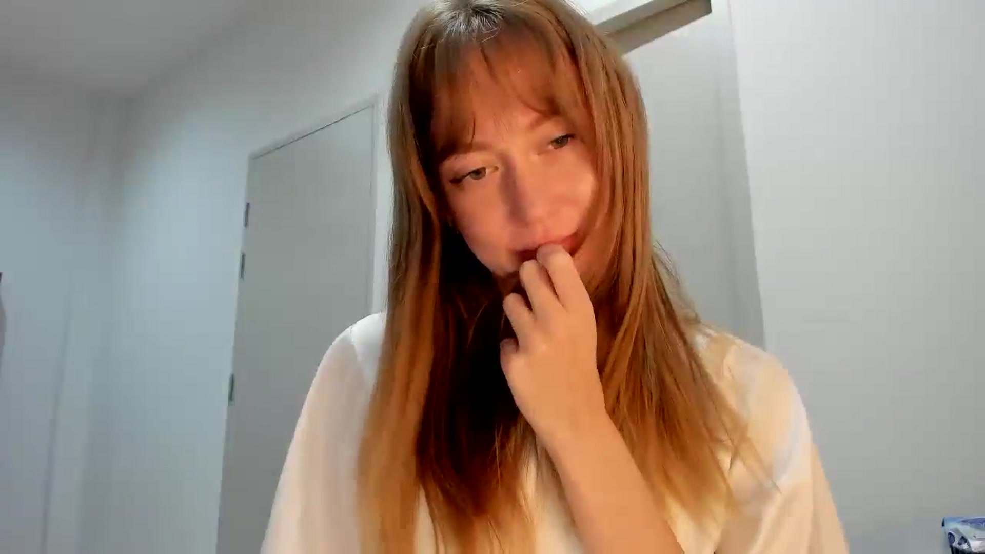 Gallery image thumbnail from RoboSasha's myfreecams stream on, 11/19/2025, 14:46 image 6 of 20
