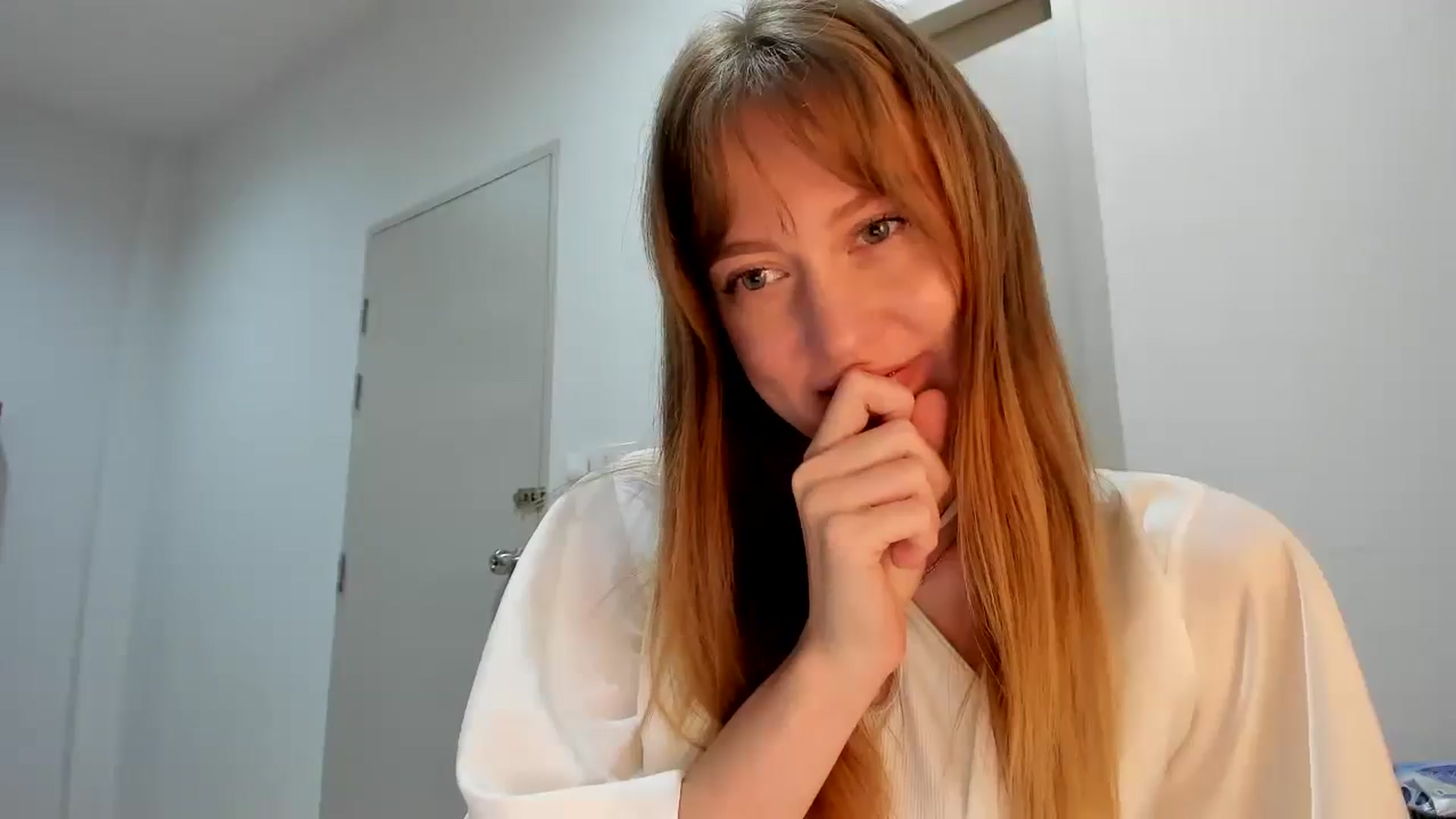 Gallery image thumbnail from RoboSasha's myfreecams stream on, 11/19/2025, 14:46 image 5 of 20