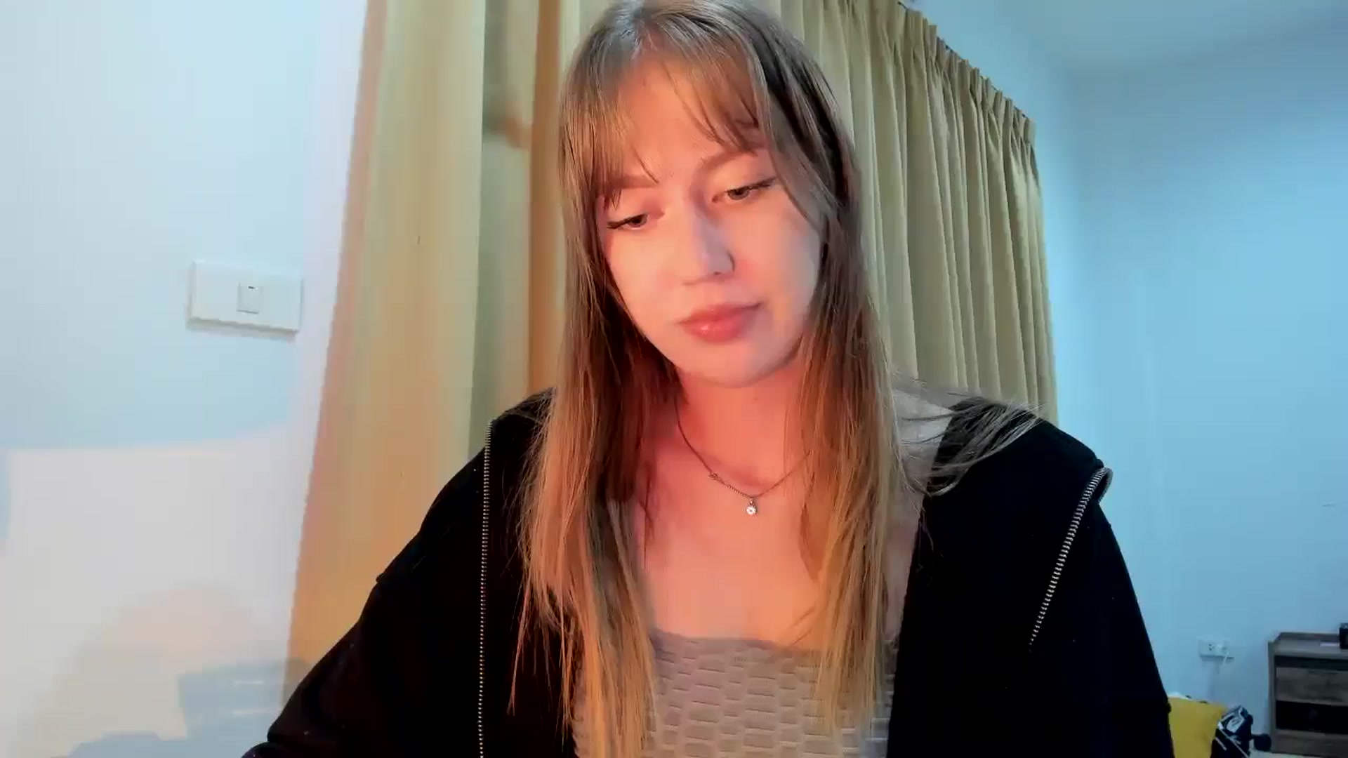 Gallery image thumbnail from RoboSasha's myfreecams stream on, 11/20/2025, 14:28 image 4 of 20