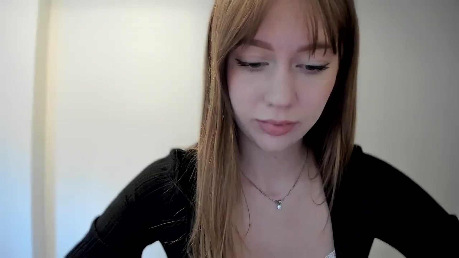 Gallery image thumbnail from RoboSasha's myfreecams stream on, 12/29/2025, 12:30 image 17 of 20