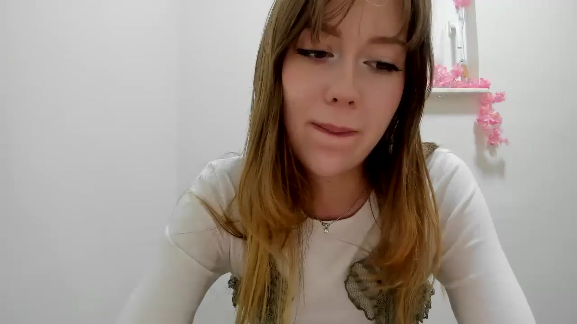 Gallery image thumbnail from RoboSasha's myfreecams stream on, 01/28/2026, 13:09 image 20 of 20