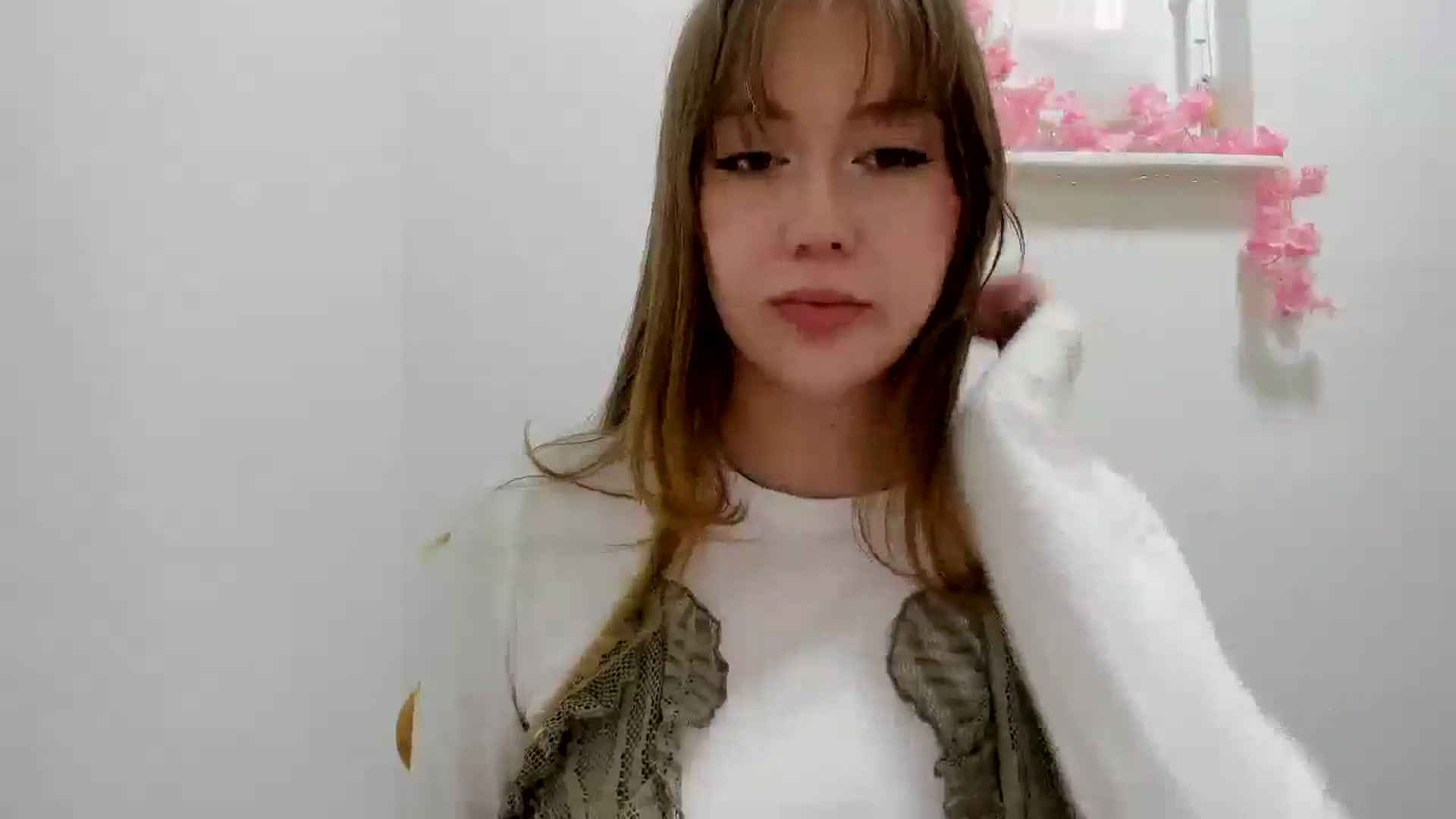 Gallery image thumbnail from RoboSasha's myfreecams stream on, 01/28/2026, 13:09 image 15 of 20