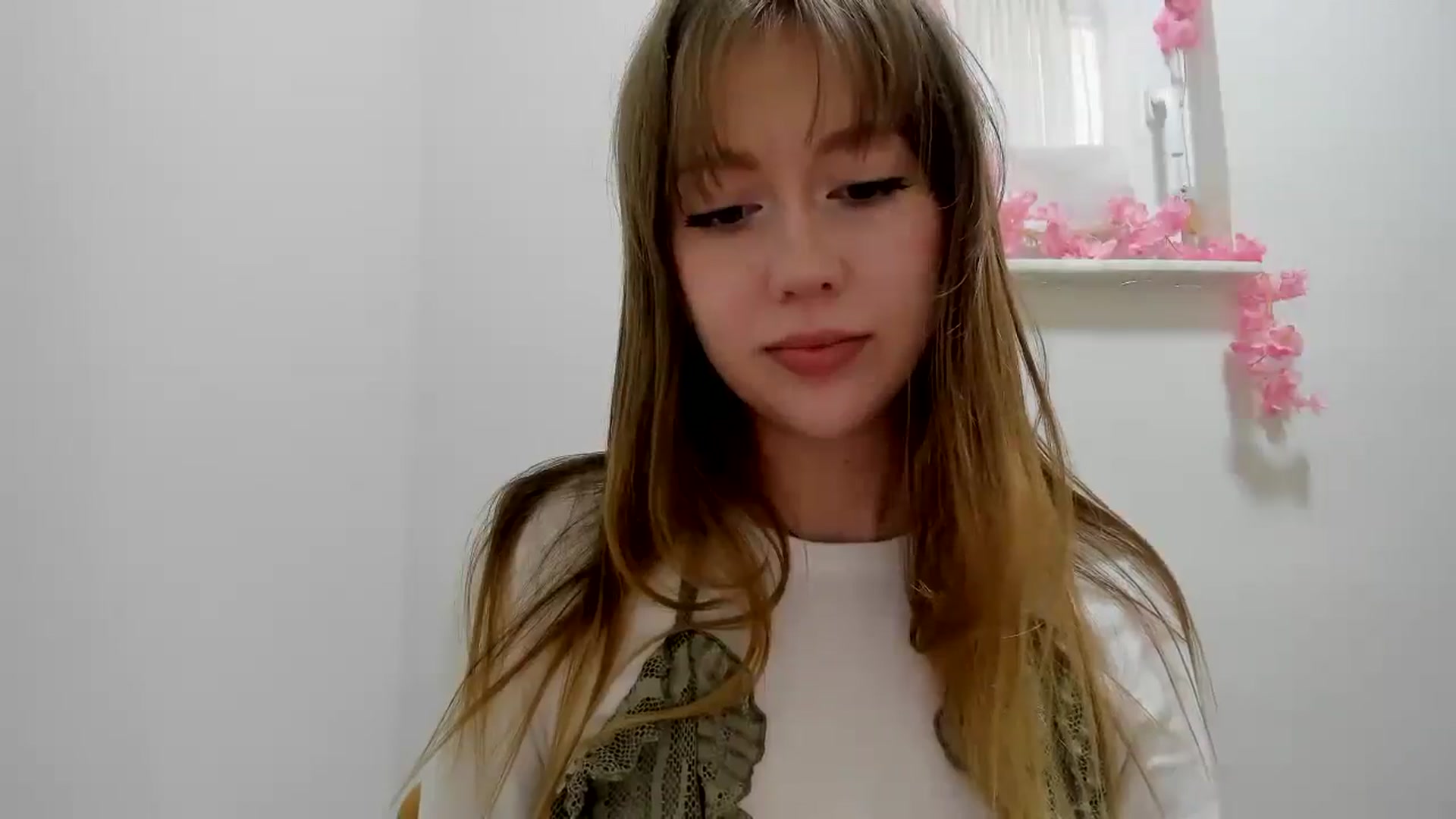 Gallery image thumbnail from RoboSasha's myfreecams stream on, 01/28/2026, 13:09 image 13 of 20