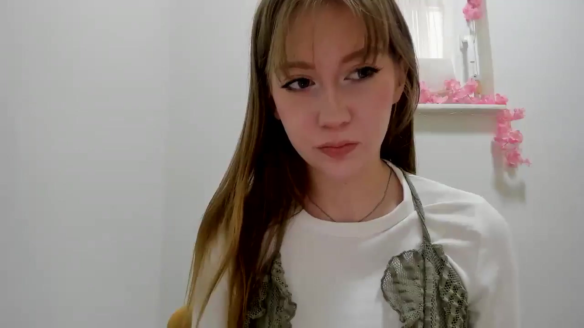 Gallery image thumbnail from RoboSasha's myfreecams stream on, 01/28/2026, 13:09 image 4 of 20