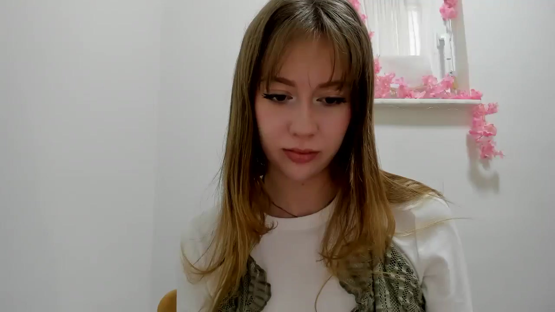 Gallery image thumbnail from RoboSasha's myfreecams stream on, 01/28/2026, 13:09 image 12 of 20