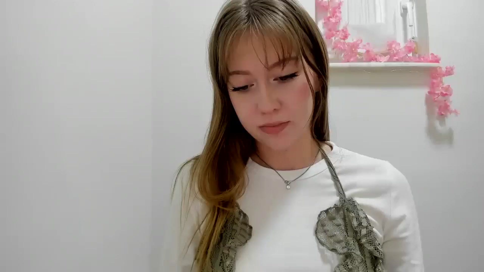 Gallery image thumbnail from RoboSasha's myfreecams stream on, 01/28/2026, 13:57 image 18 of 20