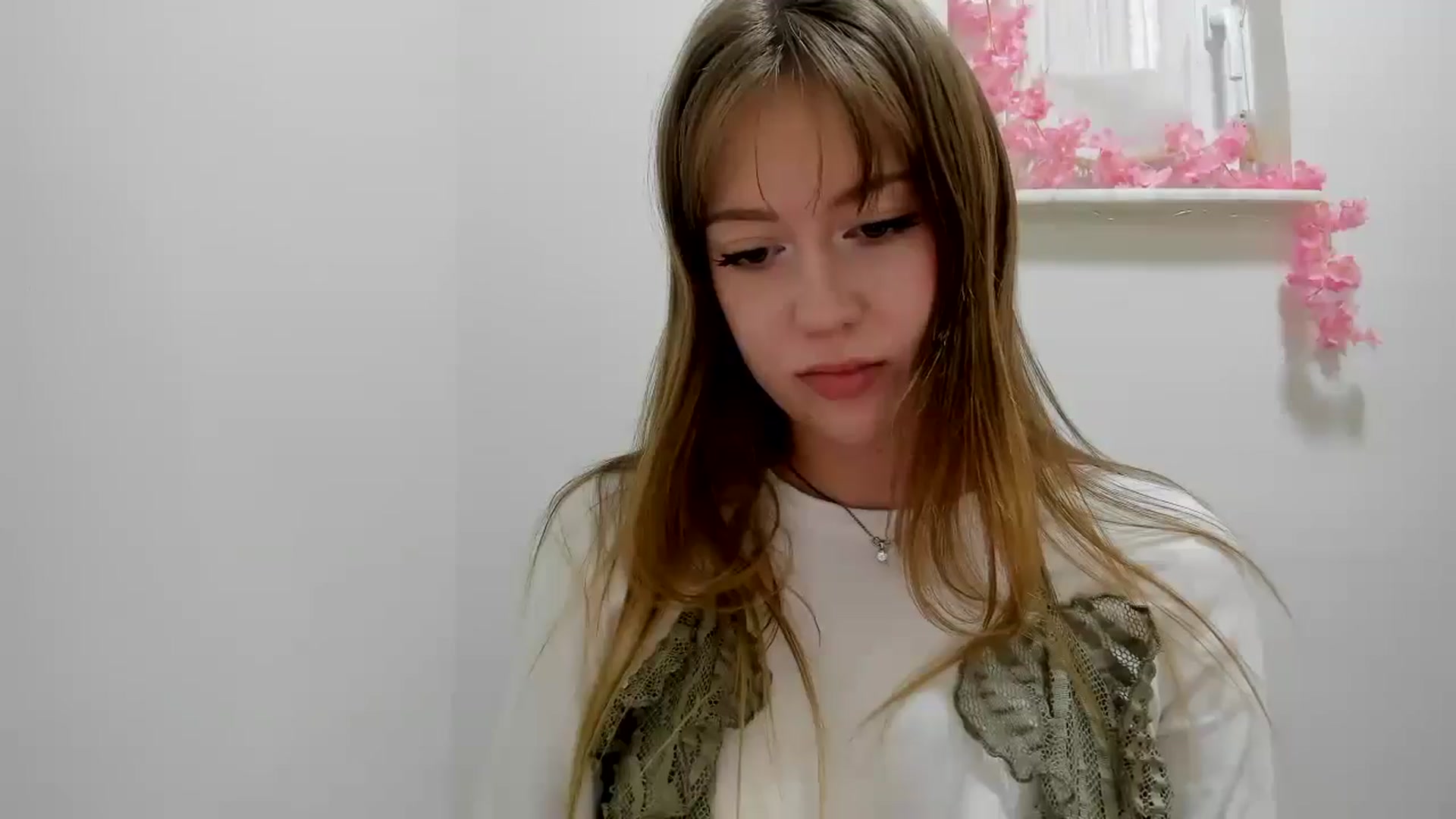 Gallery image thumbnail from RoboSasha's myfreecams stream on, 01/28/2026, 13:57 image 16 of 20