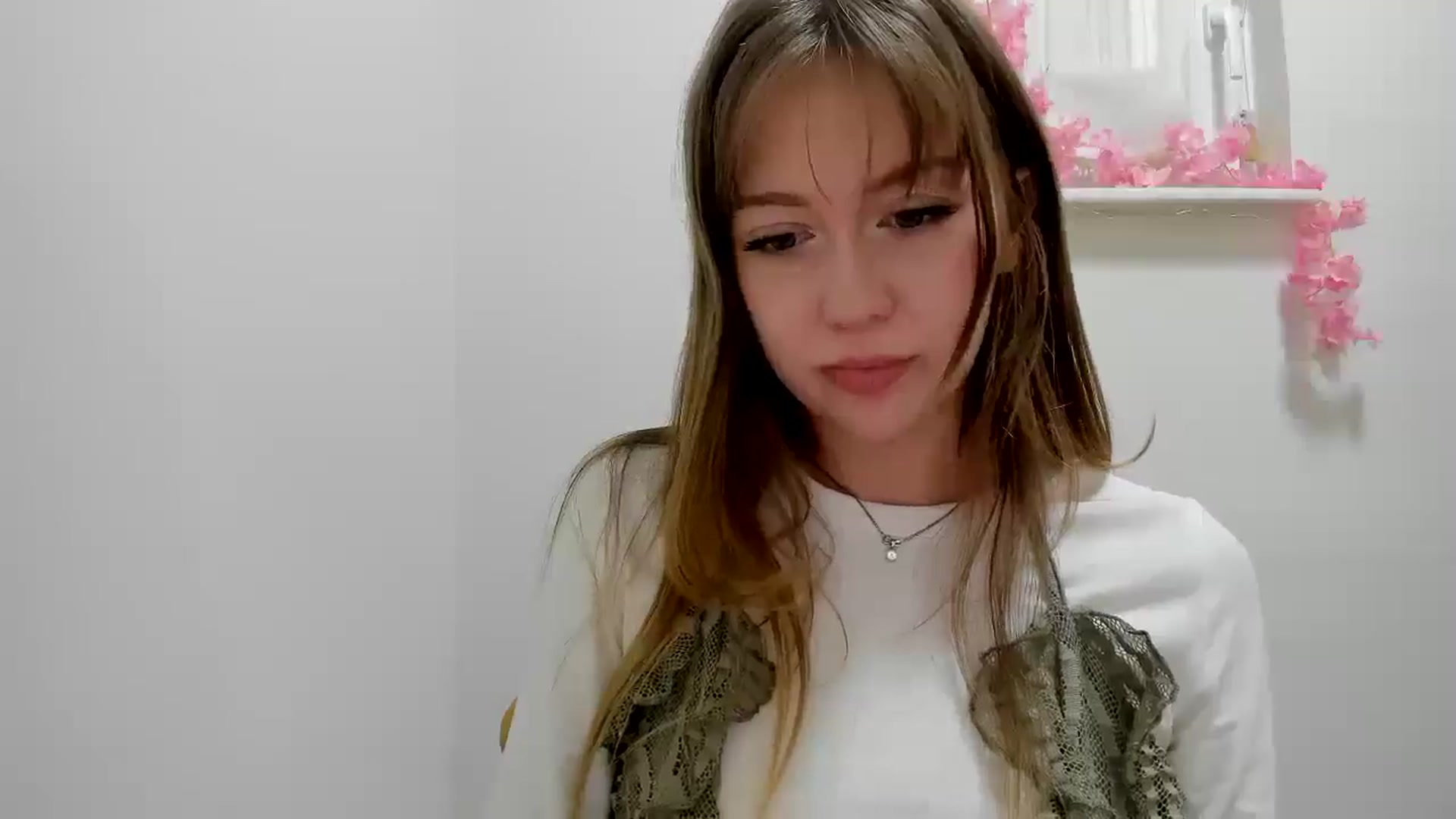 Gallery image thumbnail from RoboSasha's myfreecams stream on, 01/28/2026, 13:57 image 17 of 20