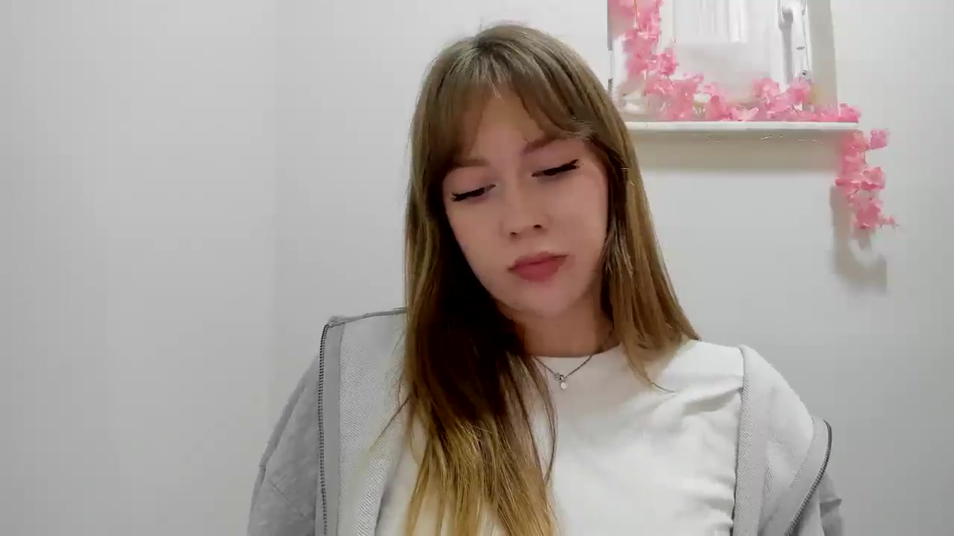 Gallery image thumbnail from RoboSasha's myfreecams stream on, 01/29/2026, 11:41 image 13 of 20