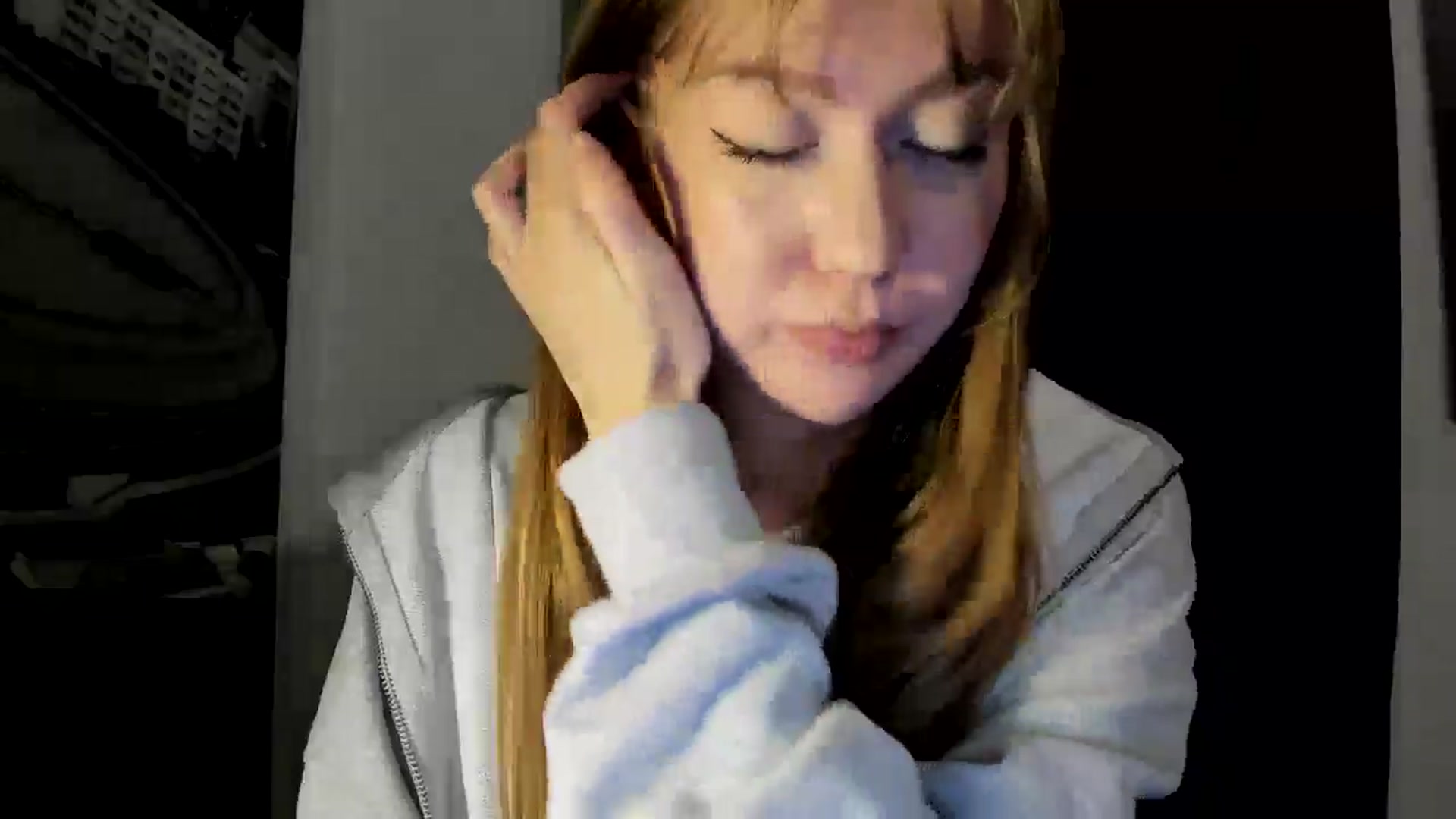 Gallery image thumbnail from RoboSasha's myfreecams stream on, 02/04/2026, 16:44 image 12 of 20