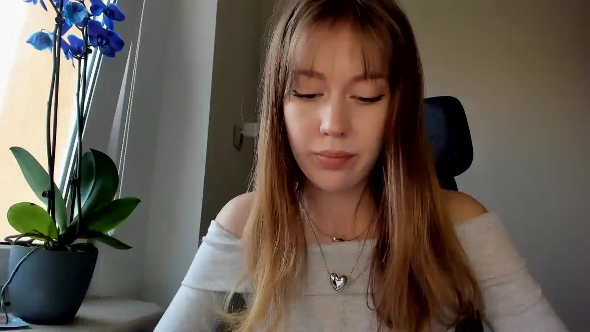 Gallery image thumbnail from RoboSasha's myfreecams stream on, 02/23/2026, 14:45 image 7 of 20