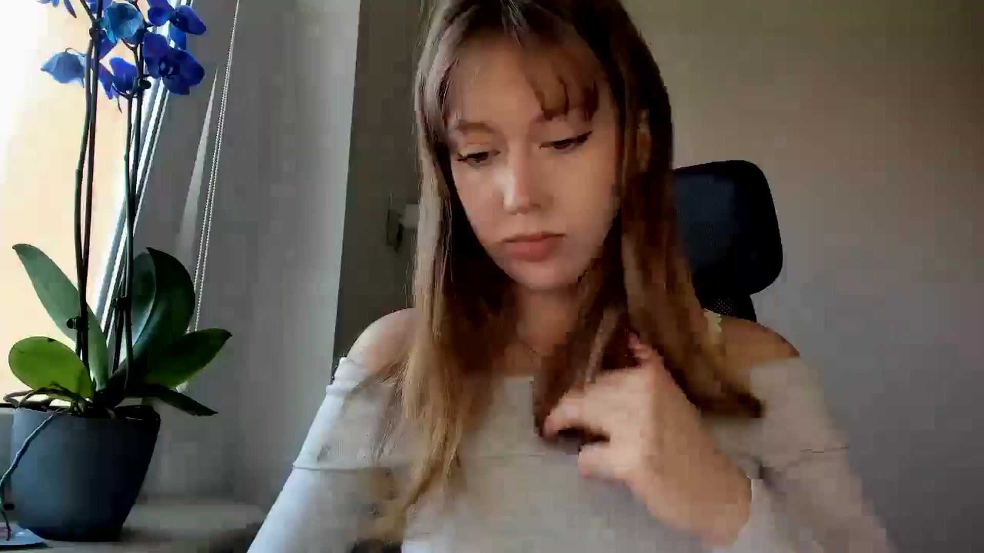 Gallery image thumbnail from RoboSasha's myfreecams stream on, 02/23/2026, 14:45 image 5 of 20