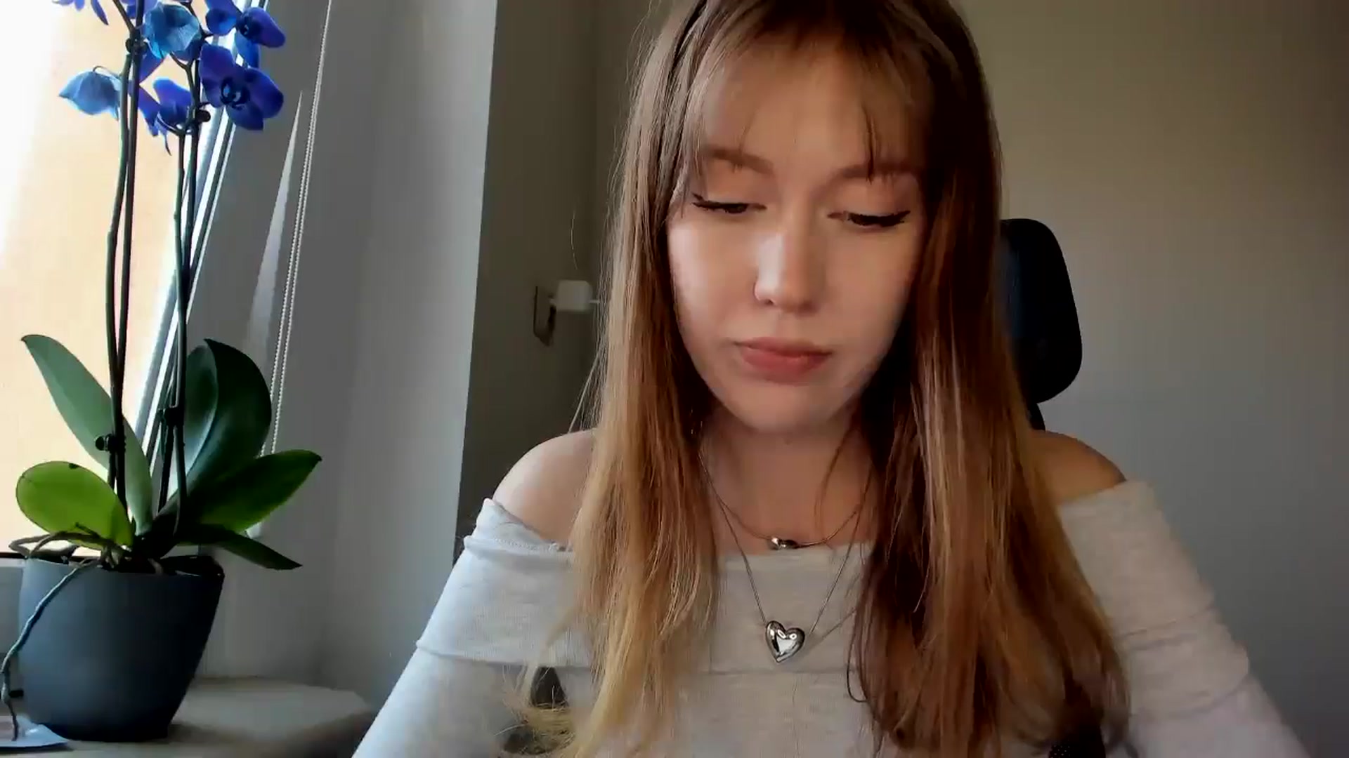Gallery image thumbnail from RoboSasha's myfreecams stream on, 02/23/2026, 14:45 image 6 of 20