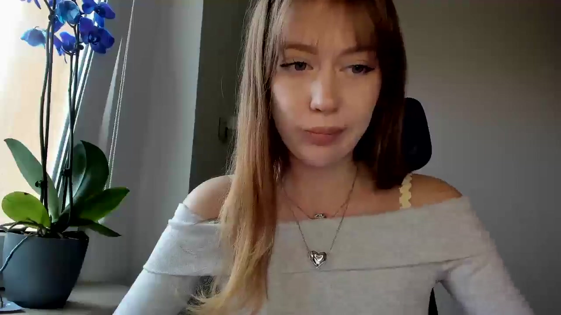 Gallery image thumbnail from RoboSasha's myfreecams stream on, 02/23/2026, 14:45 image 12 of 20