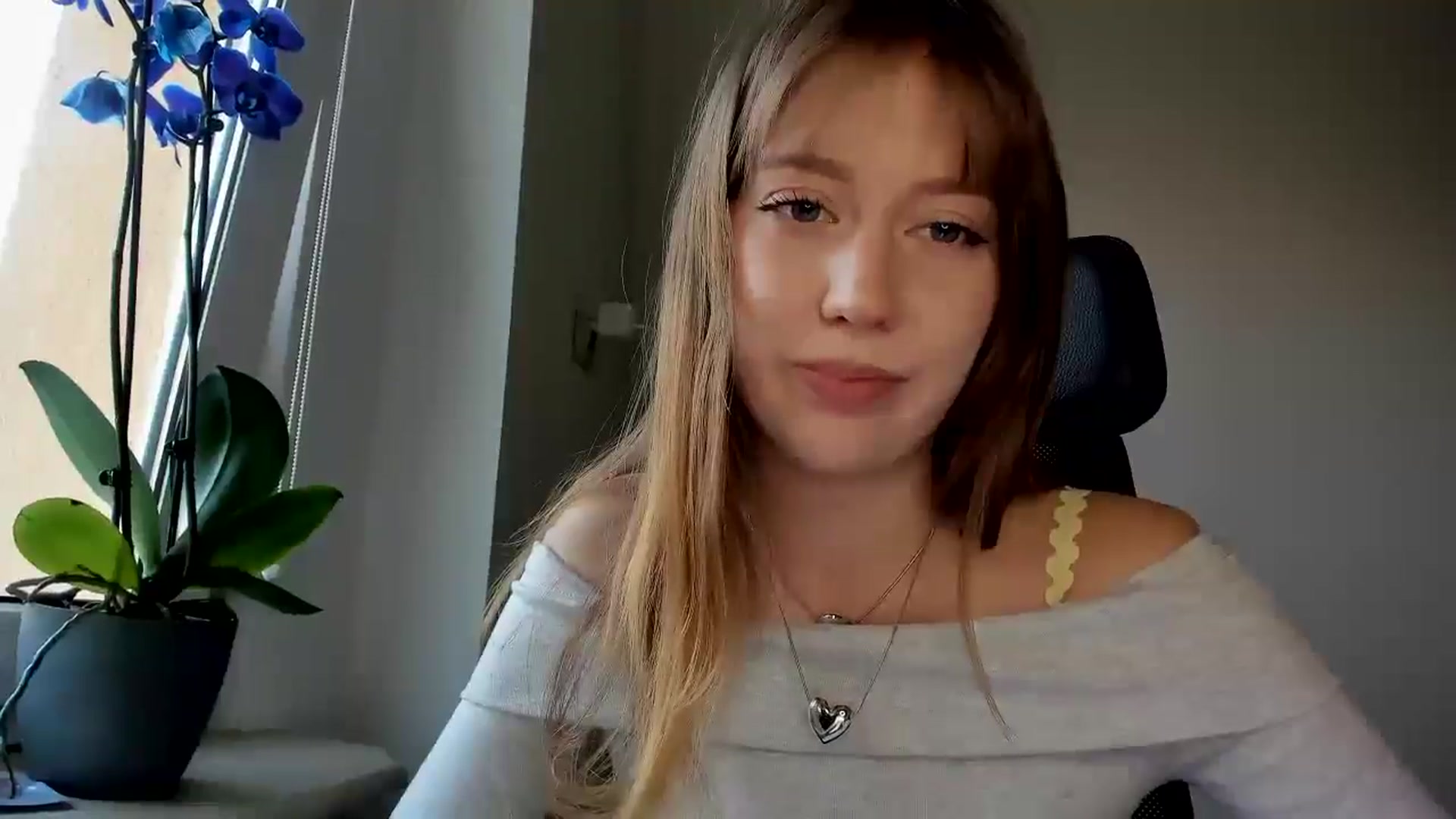 Gallery image thumbnail from RoboSasha's myfreecams stream on, 02/23/2026, 14:45 image 3 of 20