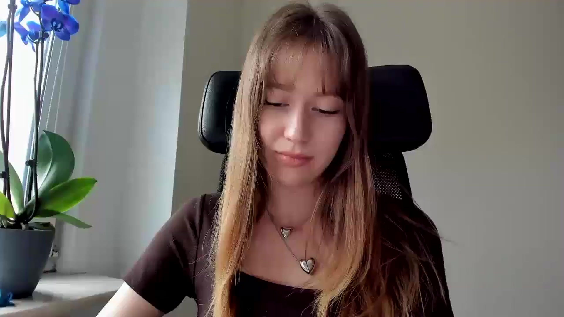 Gallery image thumbnail from RoboSasha's myfreecams stream on, 02/24/2026, 11:05 image 10 of 20
