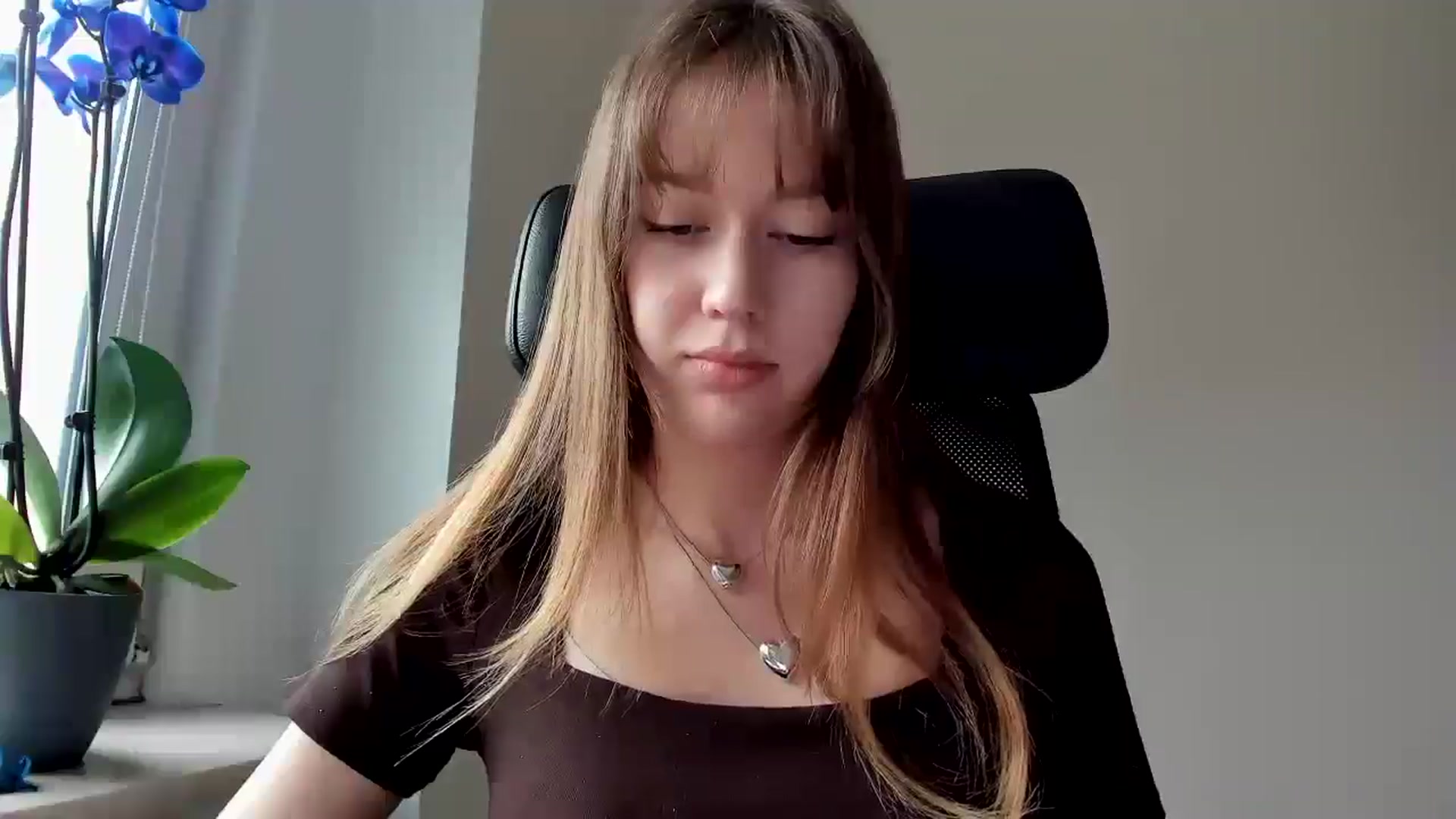 Gallery image thumbnail from RoboSasha's myfreecams stream on, 02/24/2026, 11:05 image 16 of 20
