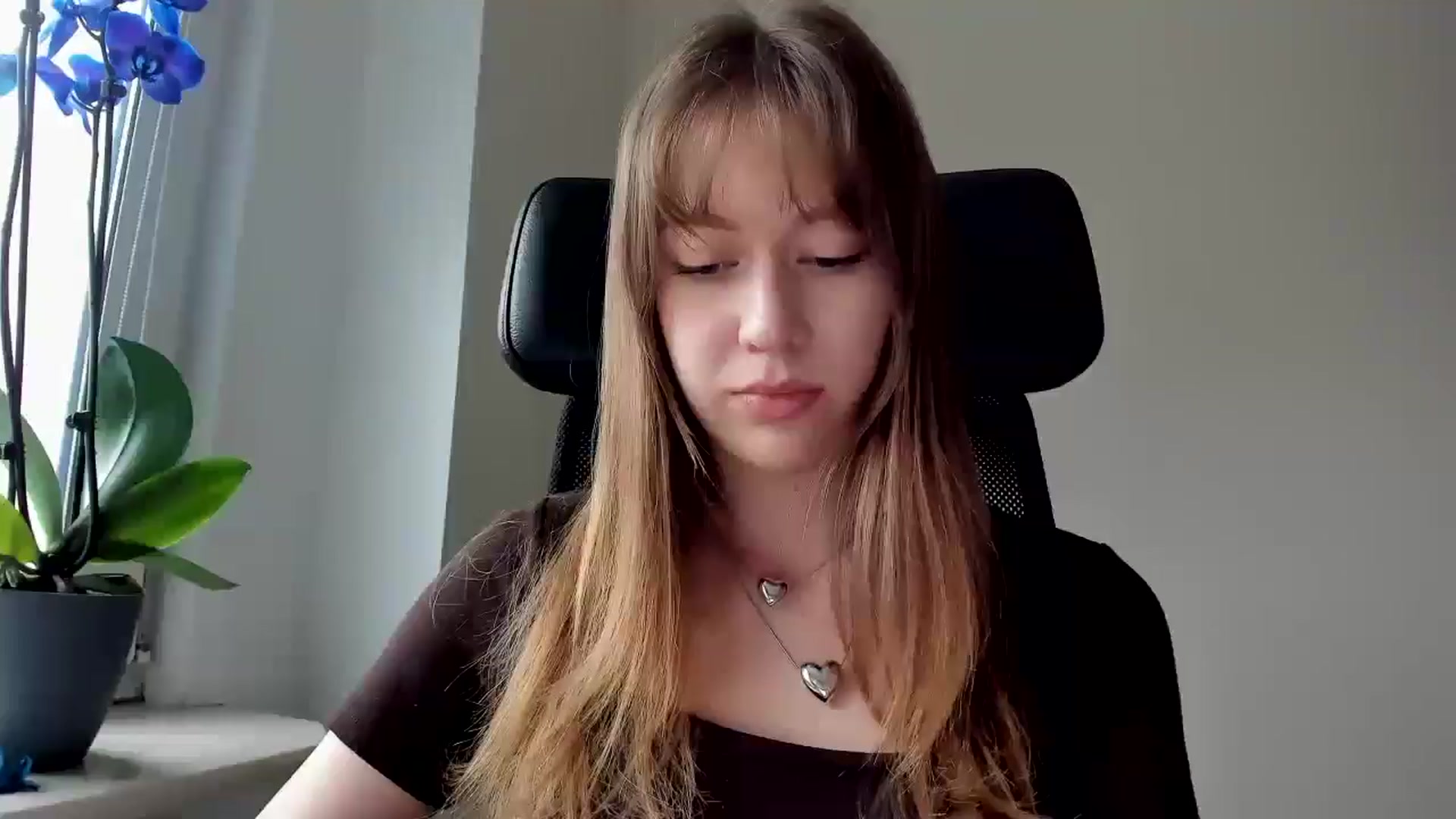 Gallery image thumbnail from RoboSasha's myfreecams stream on, 02/24/2026, 11:05 image 8 of 20