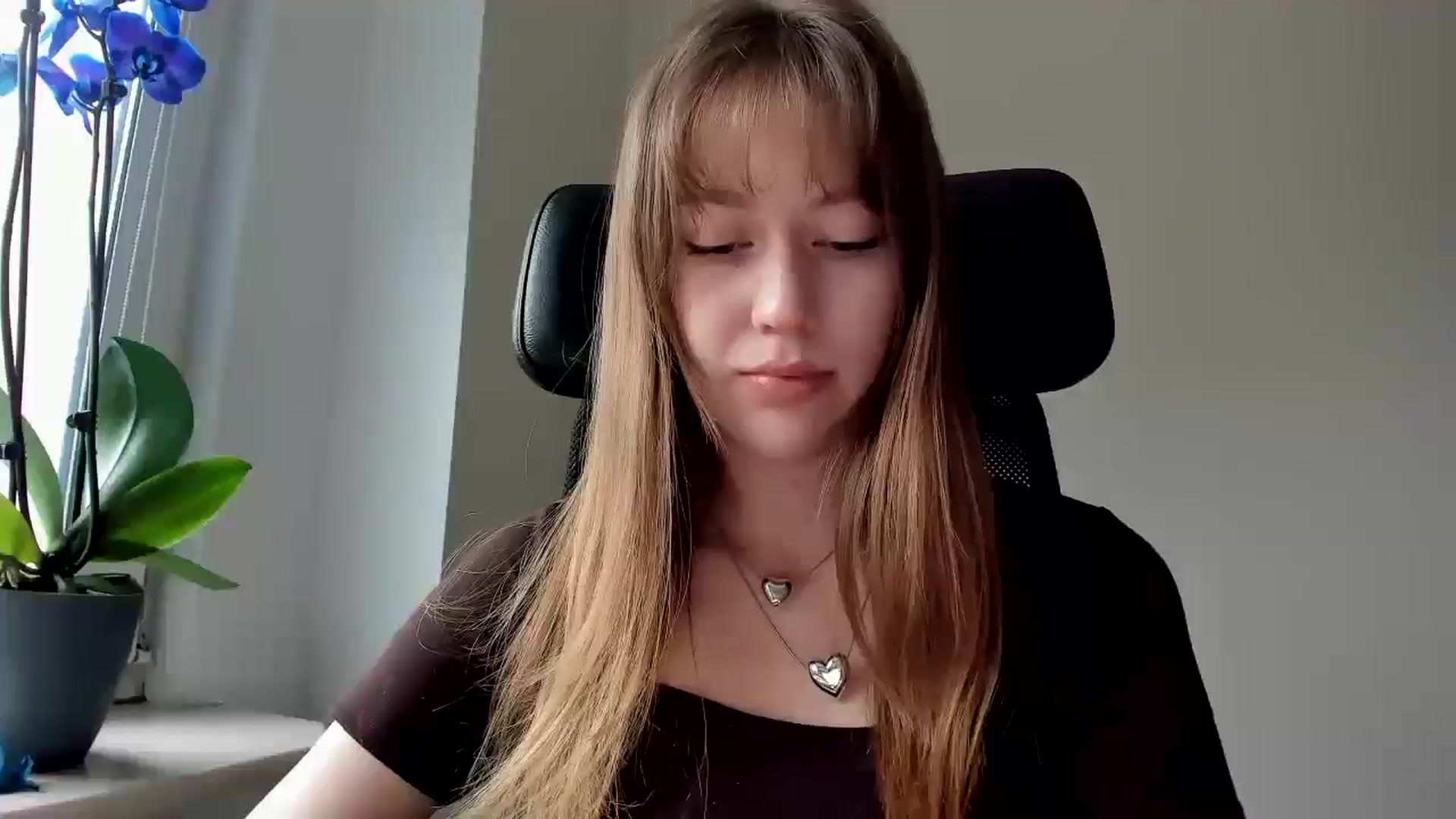 Gallery image thumbnail from RoboSasha's myfreecams stream on, 02/24/2026, 11:05 image 4 of 20