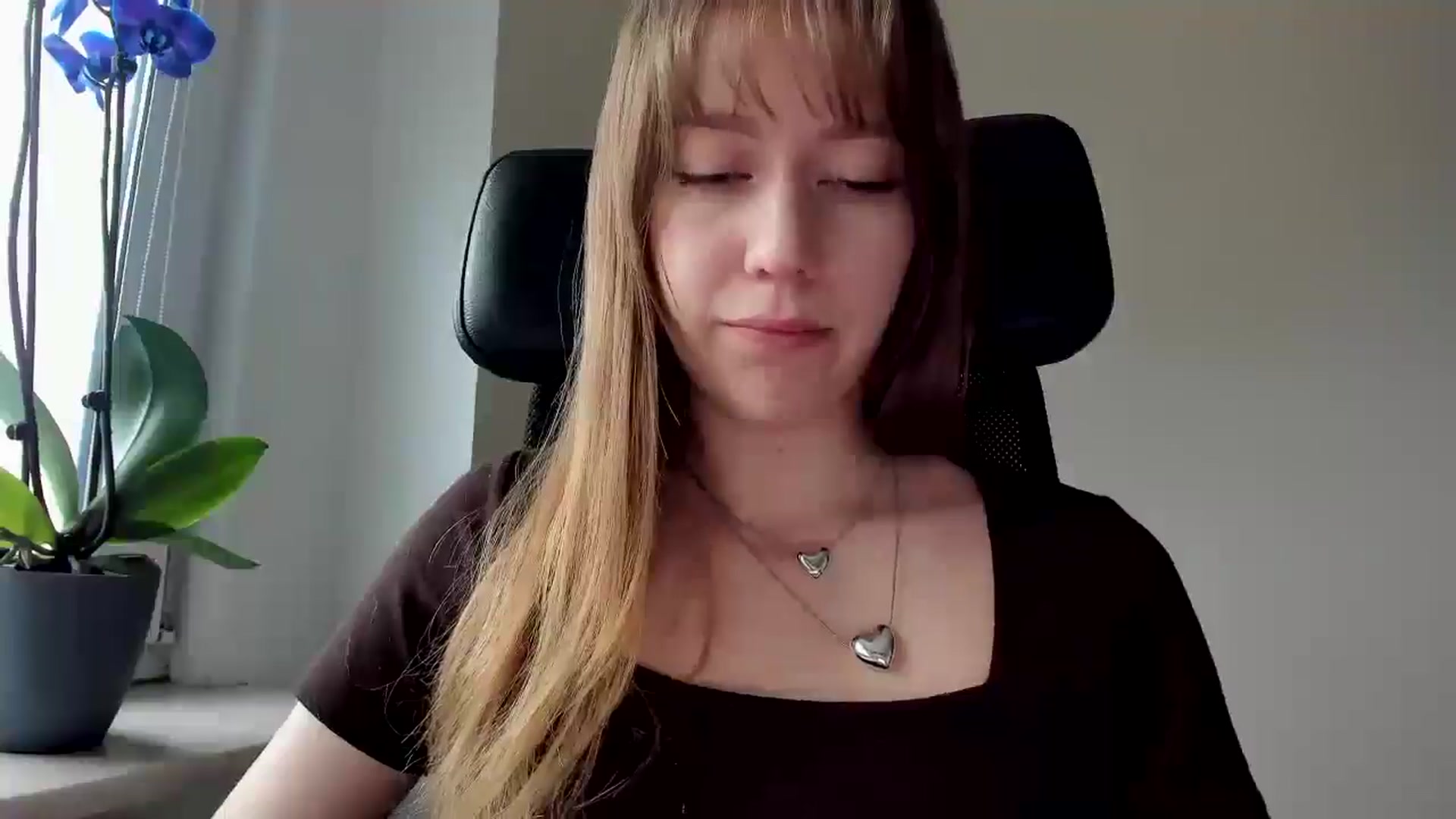Gallery image thumbnail from RoboSasha's myfreecams stream on, 02/24/2026, 12:18 image 17 of 20