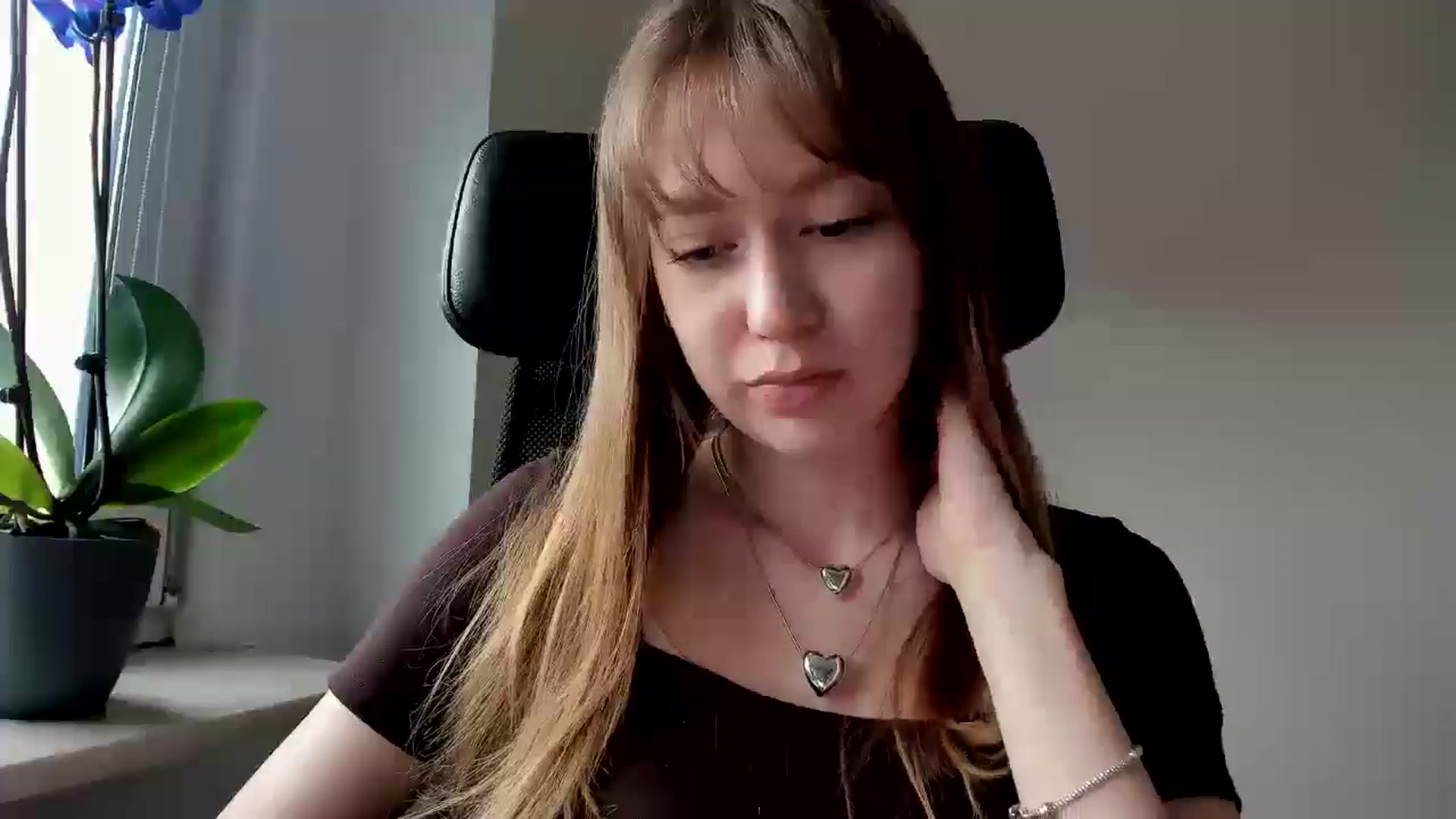 Gallery image thumbnail from RoboSasha's myfreecams stream on, 02/24/2026, 12:18 image 3 of 20