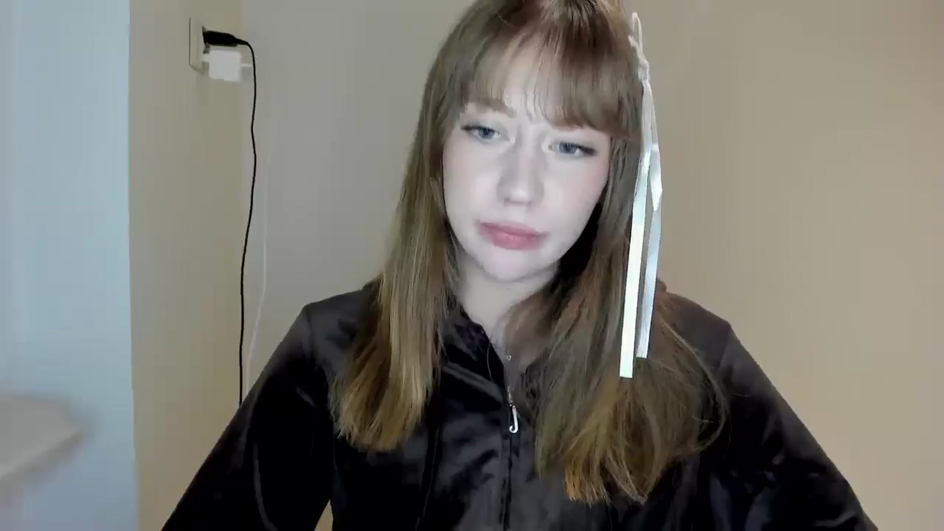 Gallery image thumbnail from RoboSasha's myfreecams stream on, 04/13/2026, 18:18 image 7 of 20