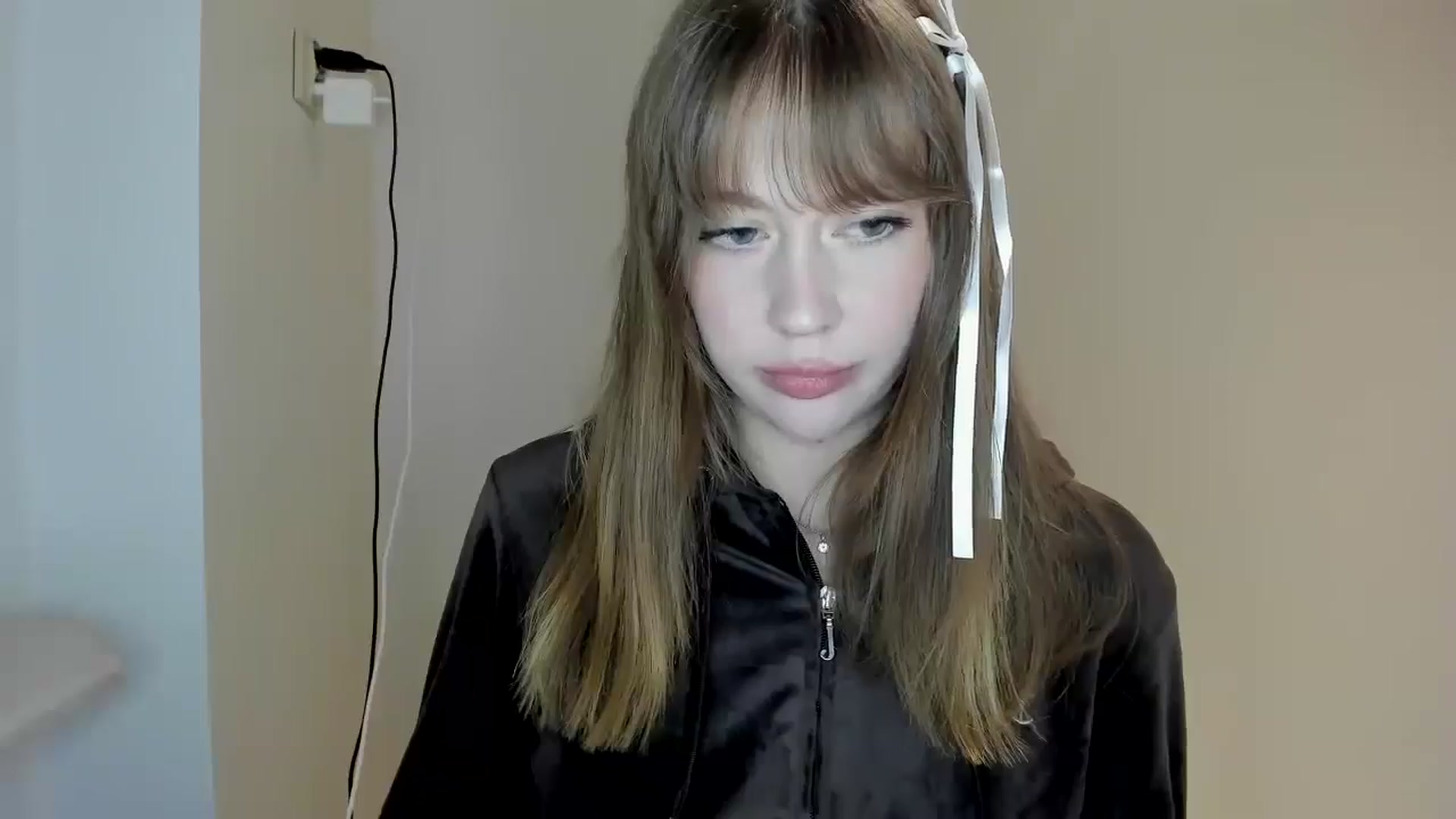 Gallery image thumbnail from RoboSasha's myfreecams stream on, 04/13/2026, 18:18 image 3 of 20