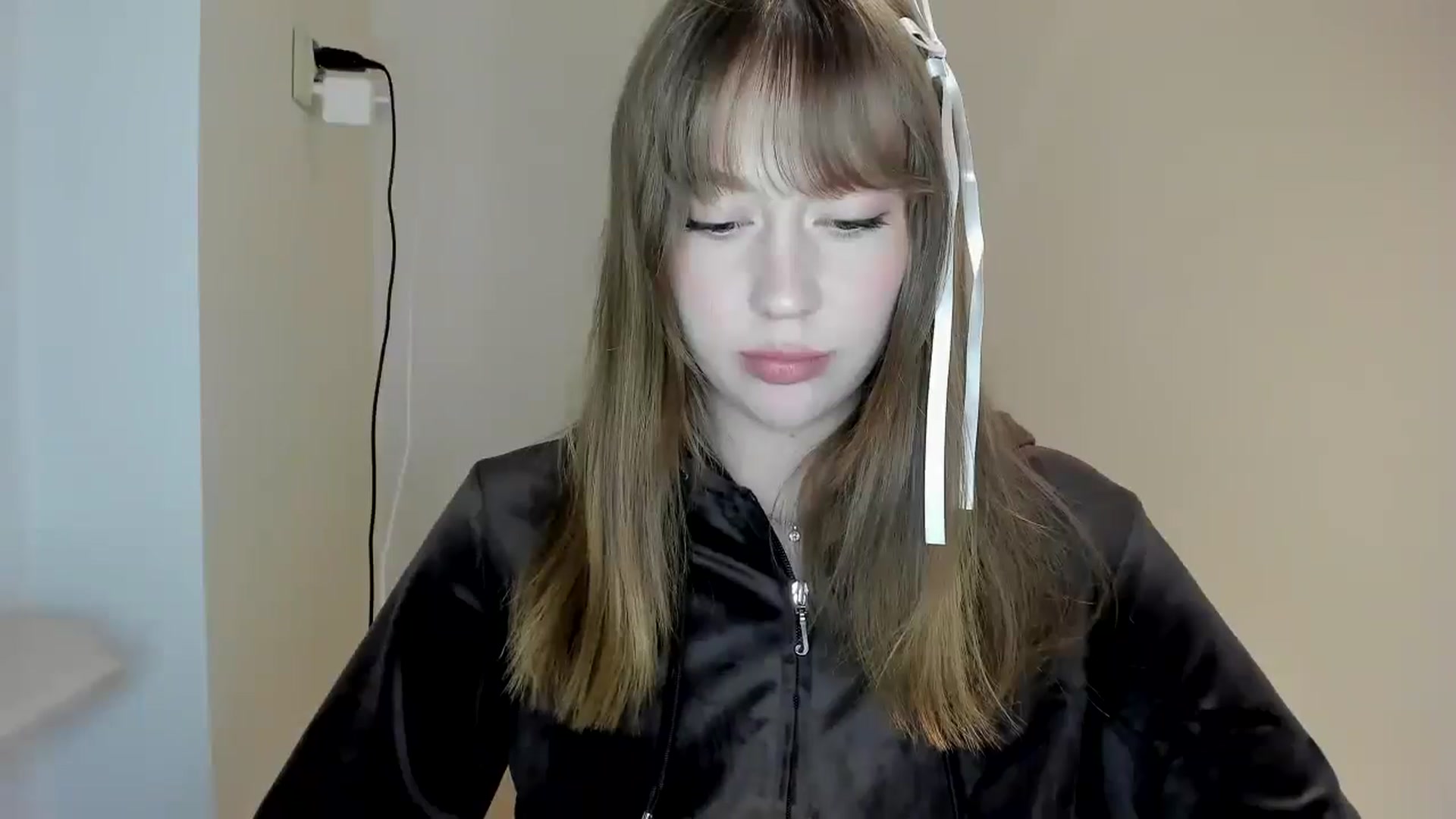 Gallery image thumbnail from RoboSasha's myfreecams stream on, 04/13/2026, 18:18 image 6 of 20