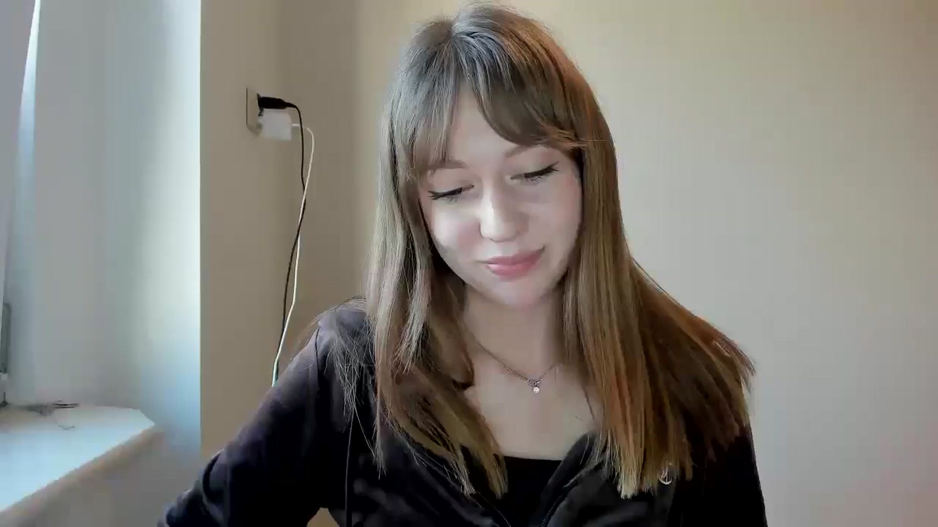 Gallery image thumbnail from RoboSasha's myfreecams stream on, 04/17/2026, 16:32 image 17 of 20