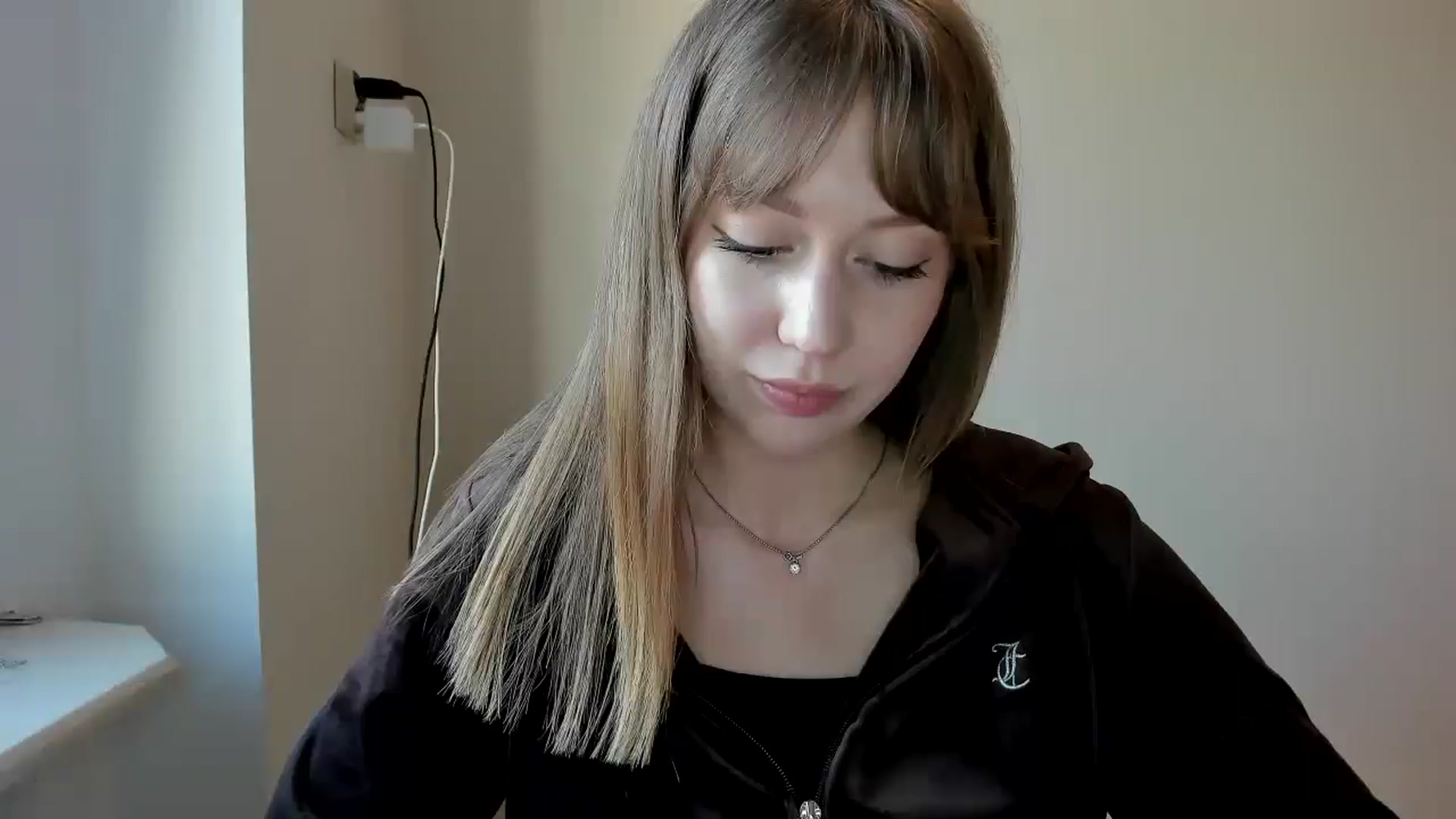 Gallery image thumbnail from RoboSasha's myfreecams stream on, 04/17/2026, 16:32 image 5 of 20