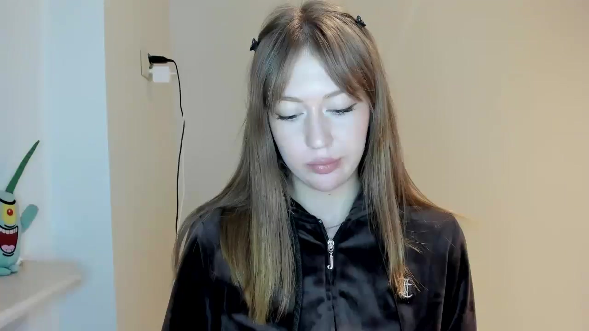 Gallery image thumbnail from RoboSasha's myfreecams stream on, 04/20/2026, 19:01 image 1 of 20
