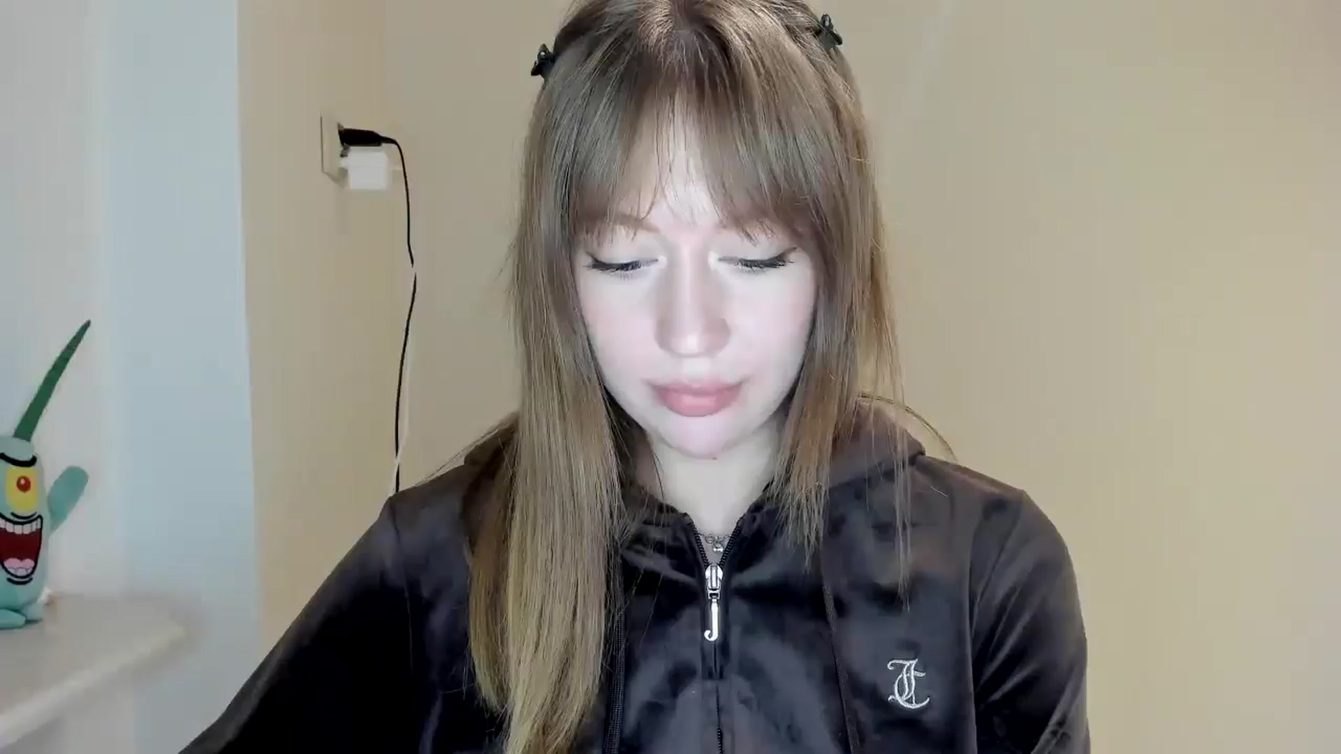 Gallery image thumbnail from RoboSasha's myfreecams stream on, 04/20/2026, 19:01 image 18 of 20