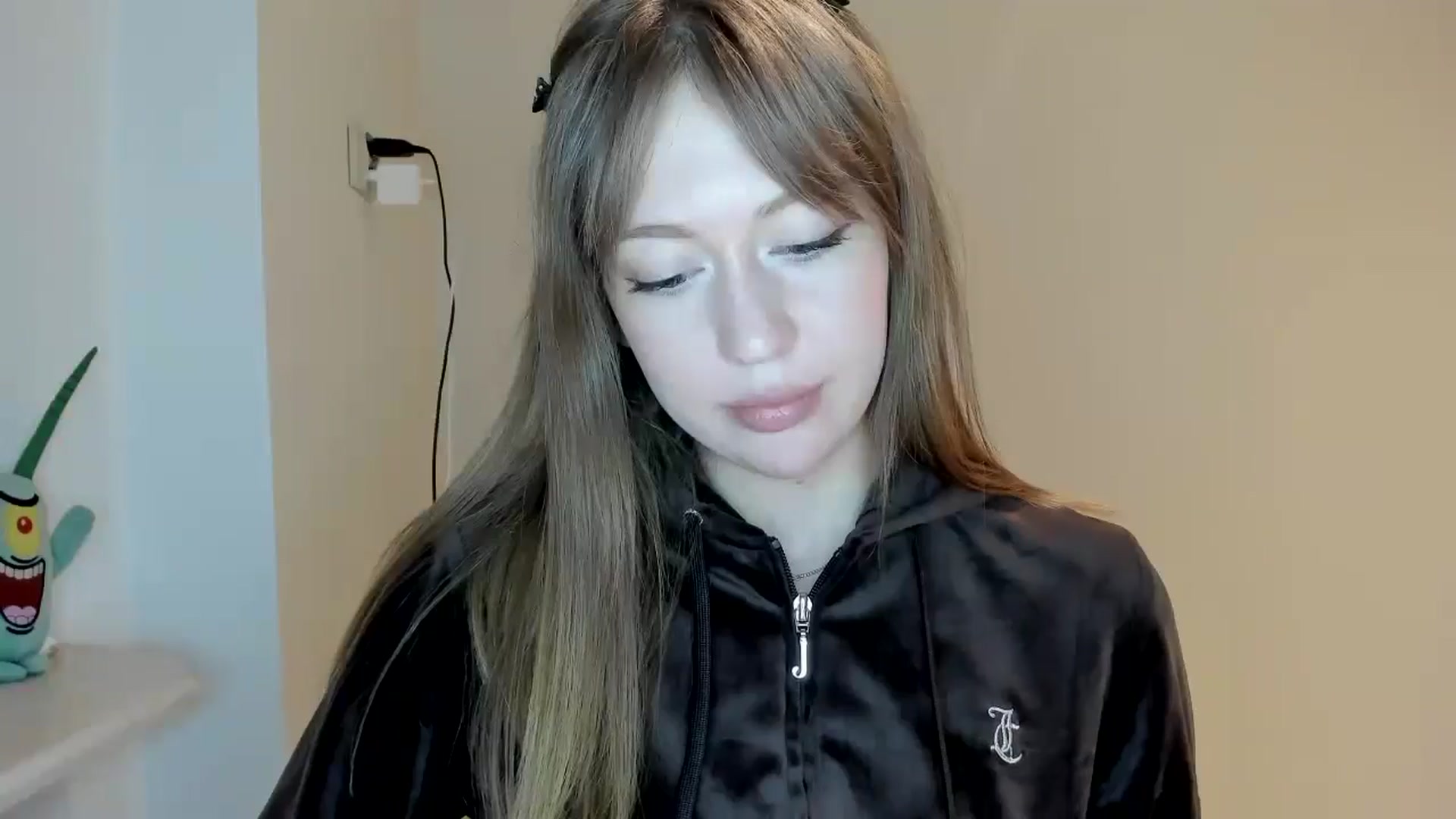 Gallery image thumbnail from RoboSasha's myfreecams stream on, 04/20/2026, 19:01 image 3 of 20