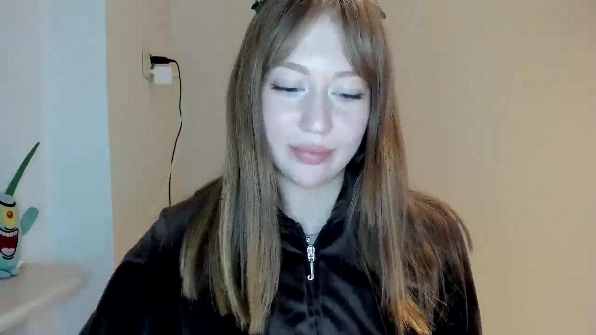 Gallery image thumbnail from RoboSasha's myfreecams stream on, 04/20/2026, 19:01 image 6 of 20